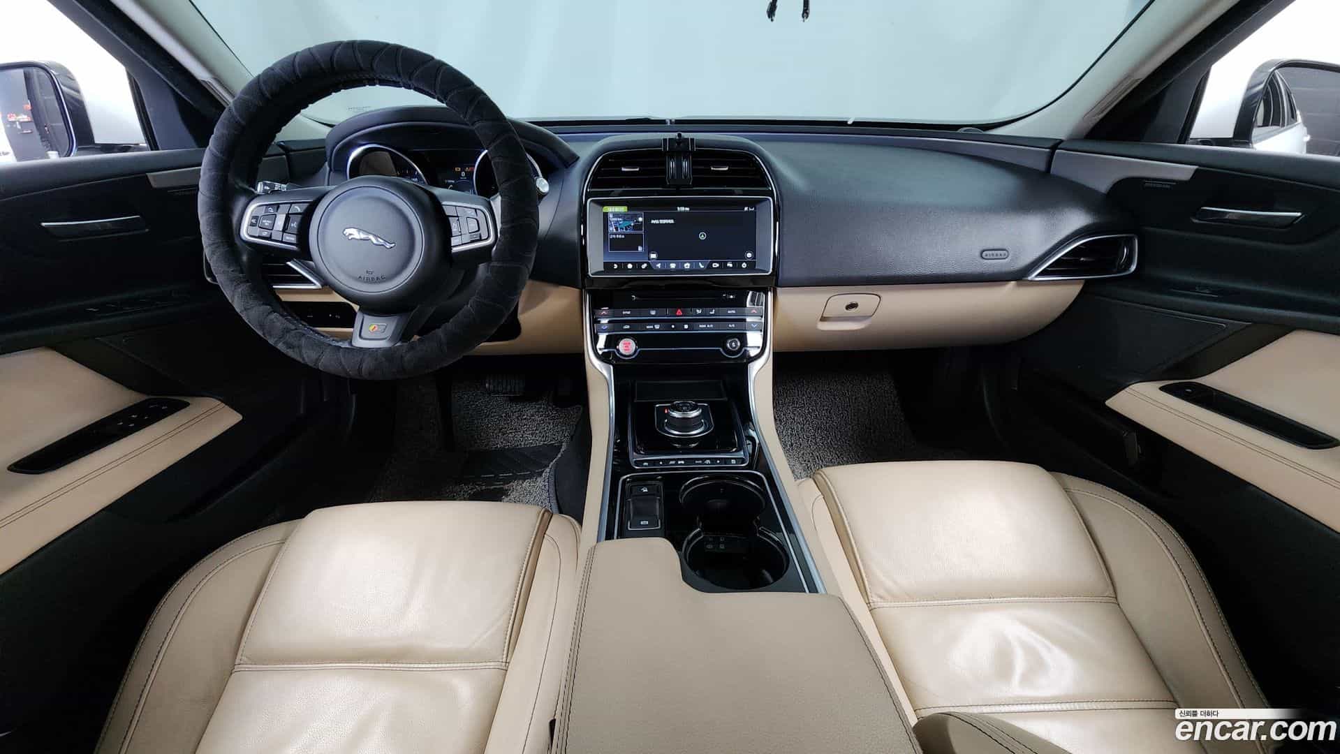 XE Jaguar 2017.8-INNER-007