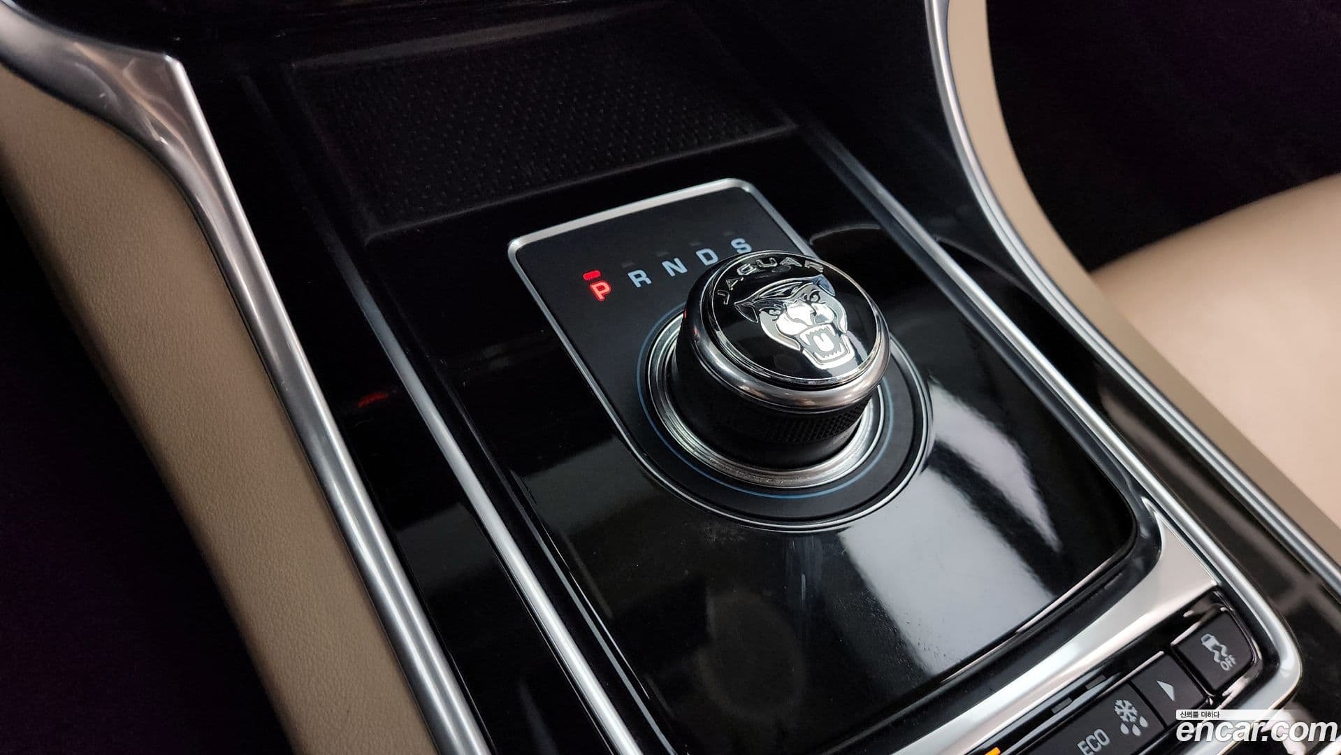 Main__Slider__Photo:XE Jaguar 2017.8-8