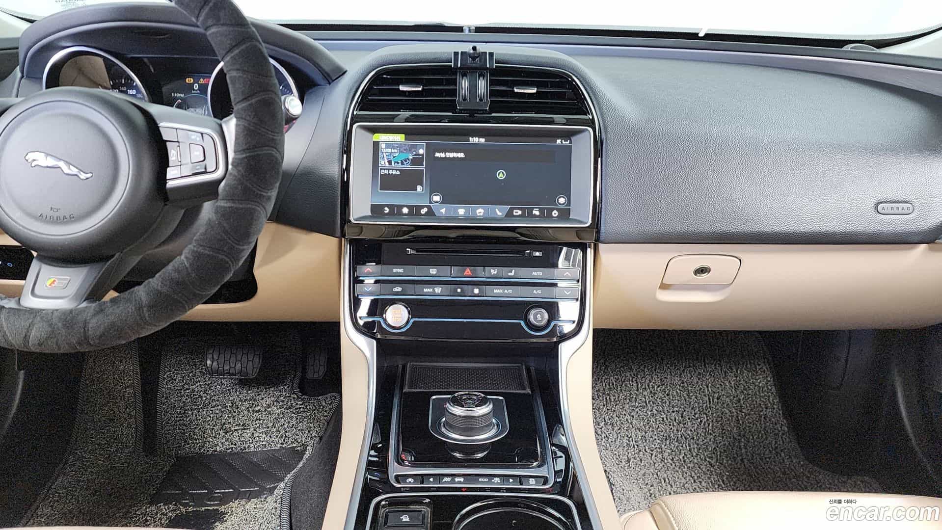 XE Jaguar 2017.8-OPTION-018
