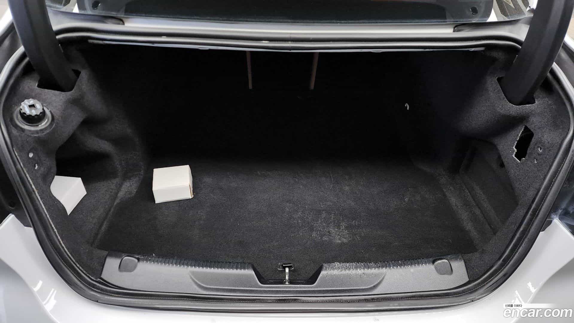 XE Jaguar 2017.8-OPTION-024