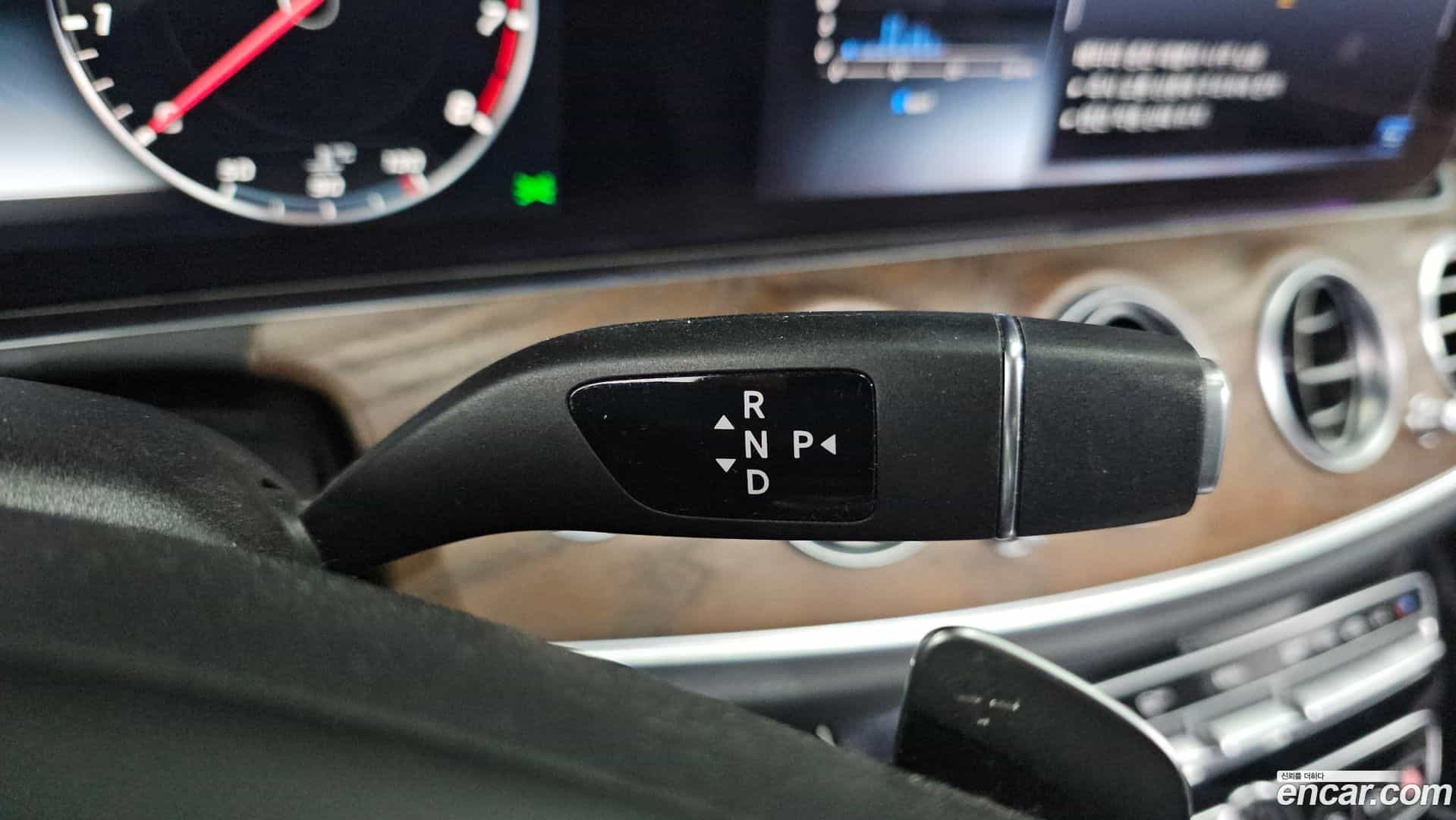 E-Class Mercedes-Benz 2018.6-INNER-009