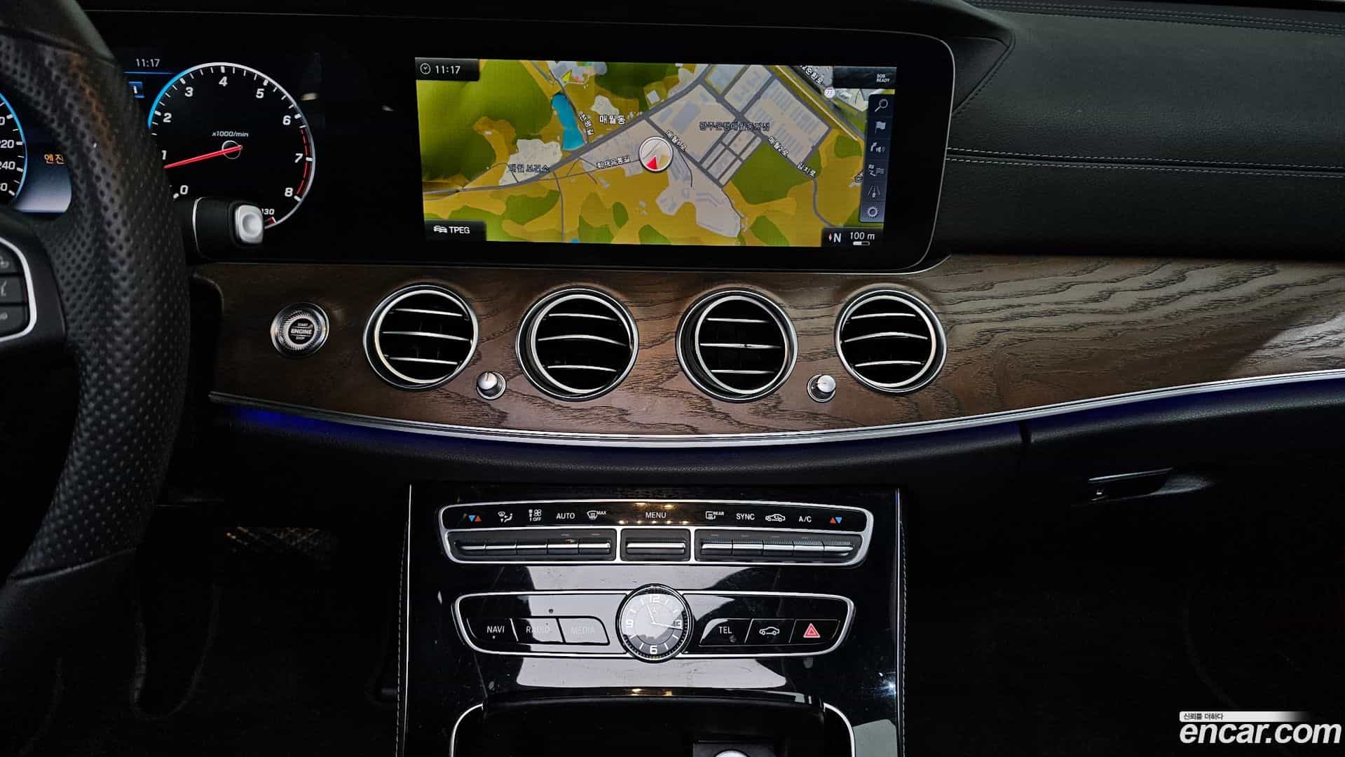 E-Class Mercedes-Benz 2018.6-OPTION-018