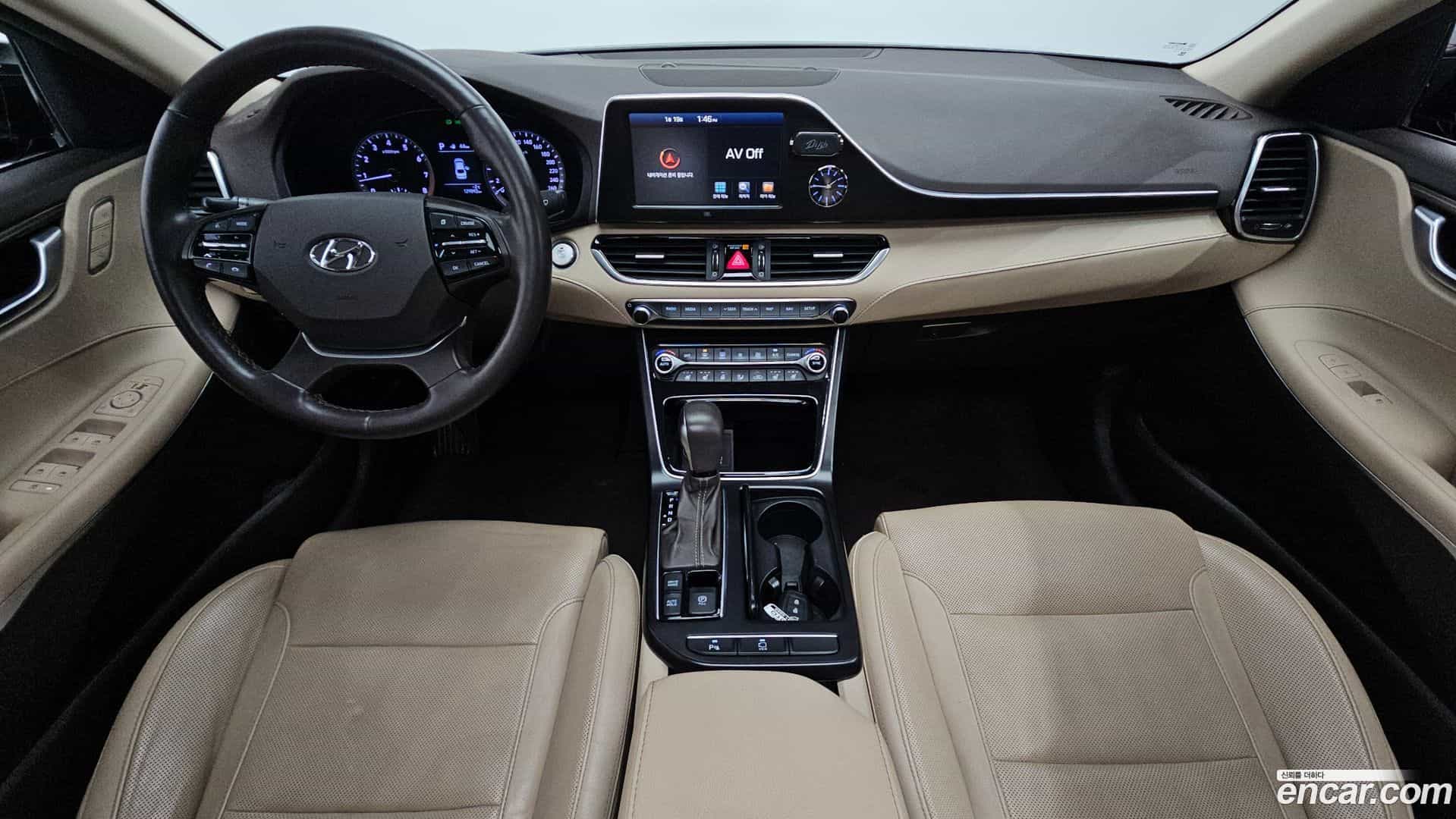 Grandeur Hyundai 2018.0-INNER-007