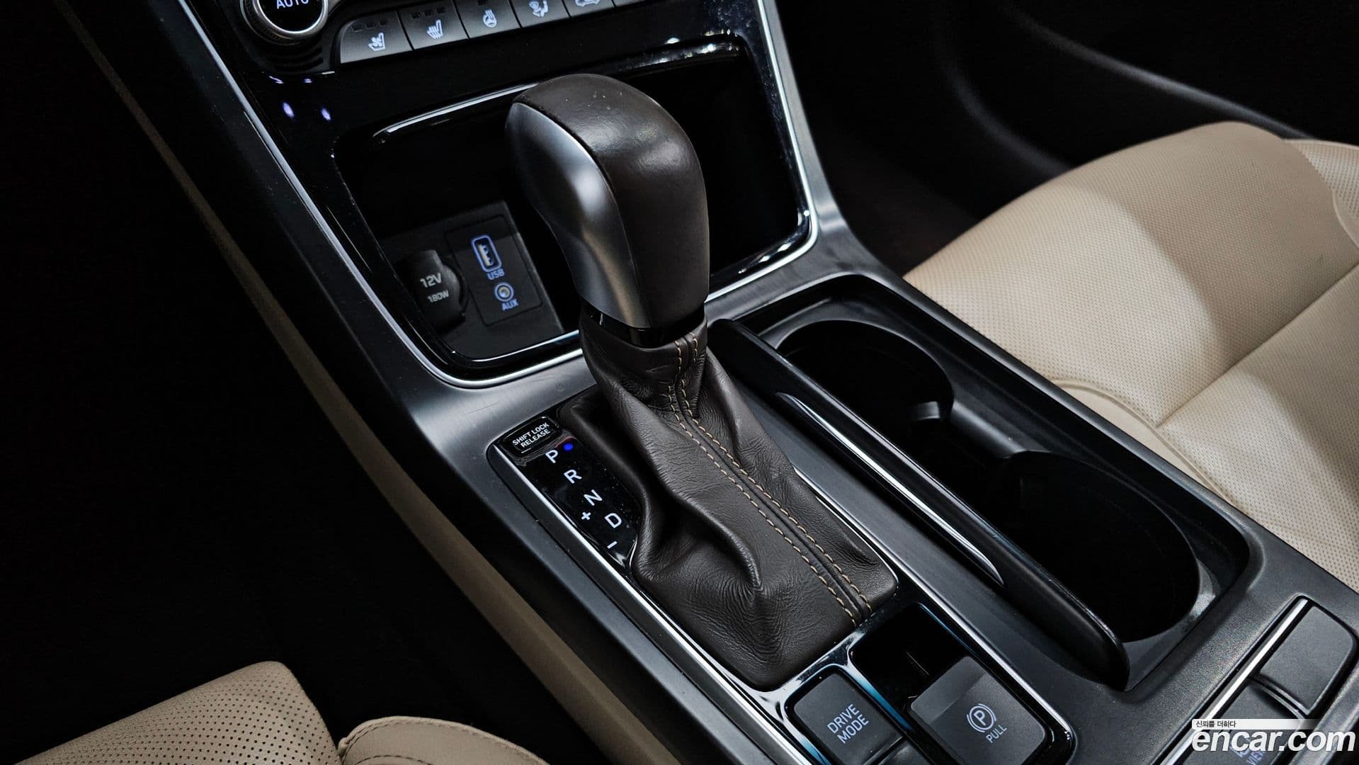 Main__Slider__Photo:Grandeur Hyundai 2018.0-8