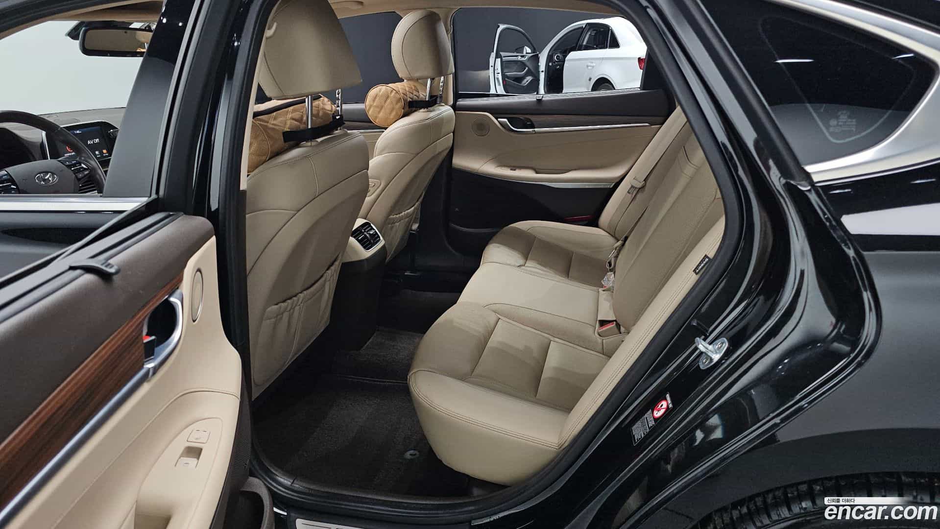 Grandeur Hyundai 2018.0-OPTION-016