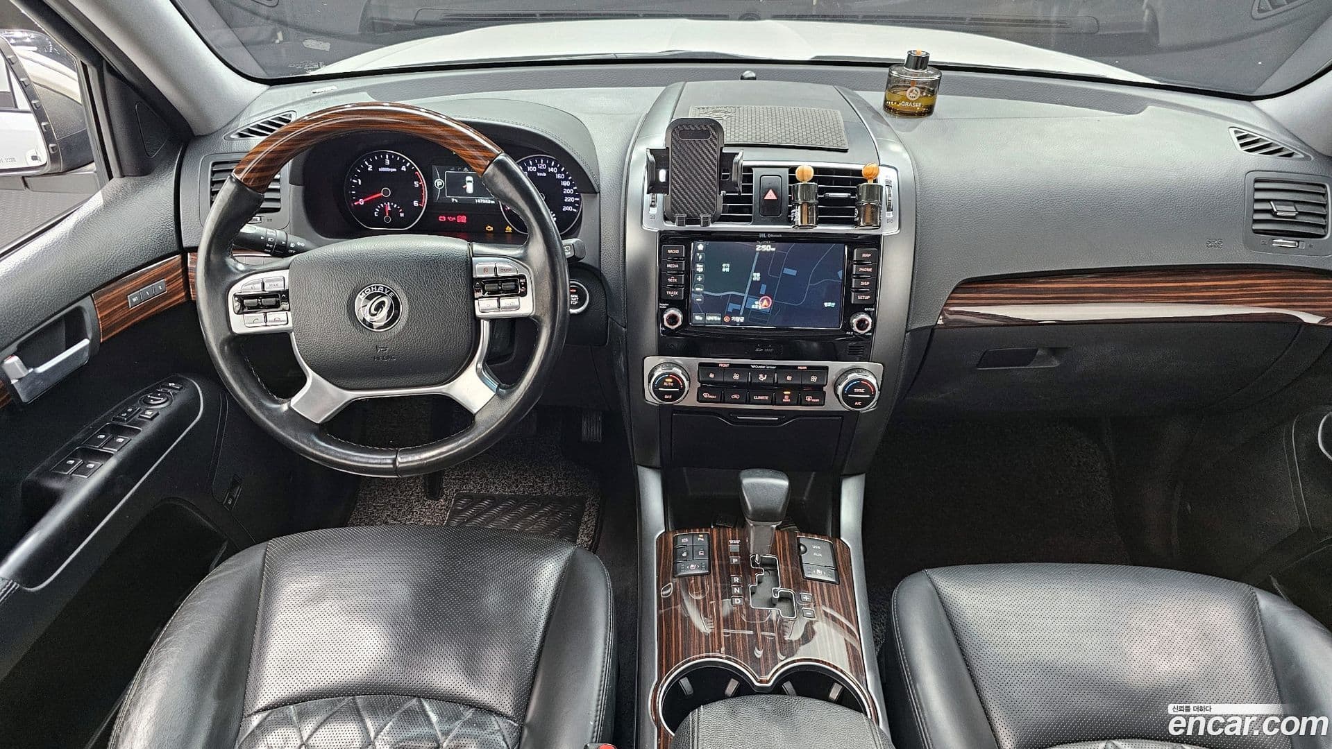 Main__Slider__Photo:Mohave Kia 2017.5-6