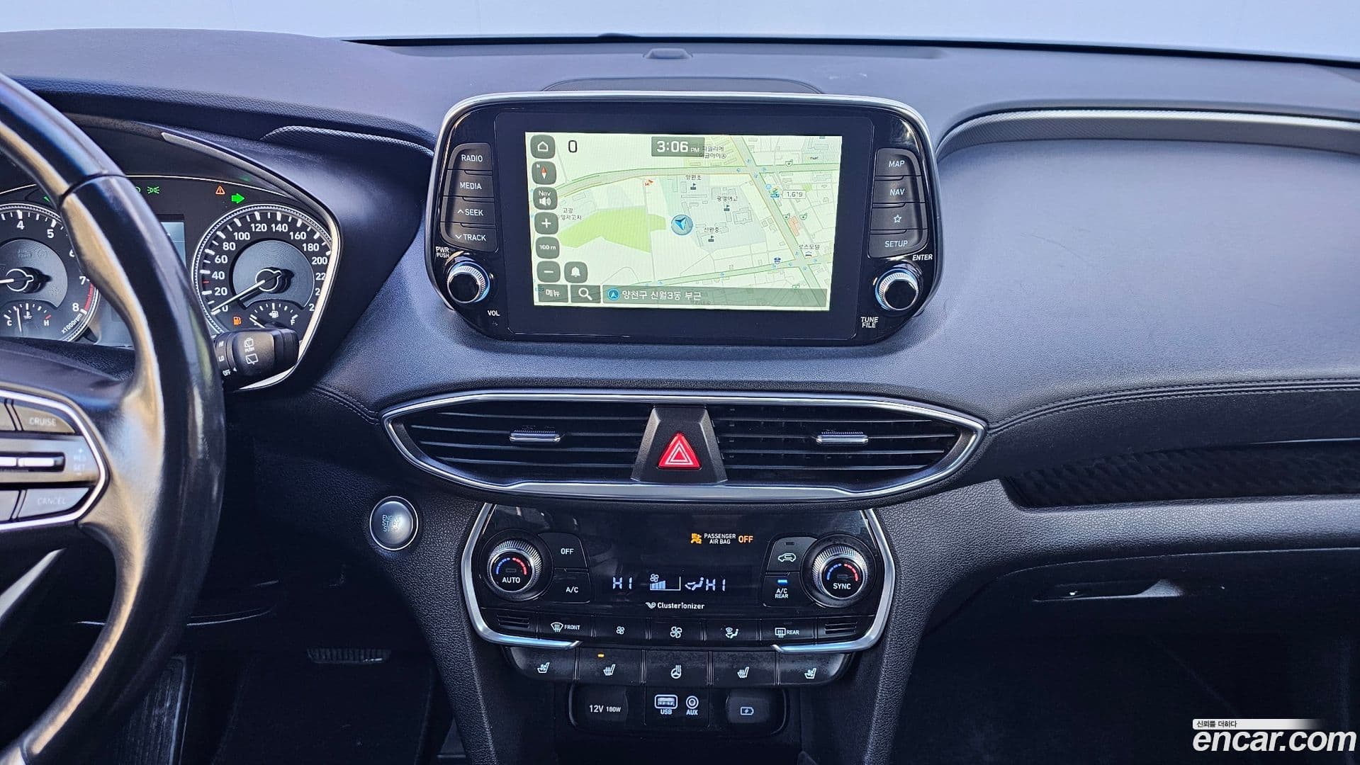 Main__Slider__Photo:Santafe Hyundai 2018.6-15