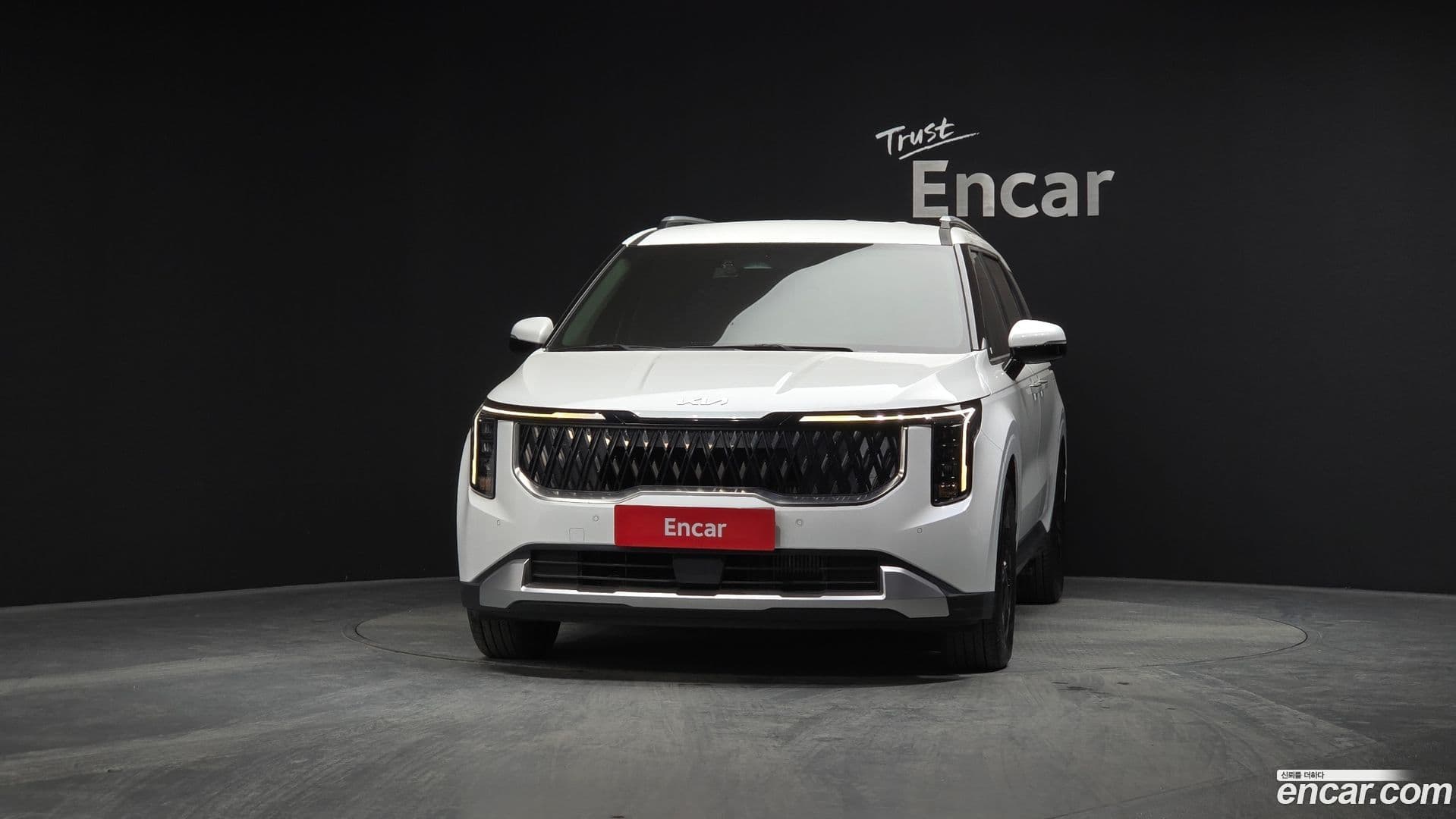 Main__Slider__Photo:Canival Kia 2024.2-2