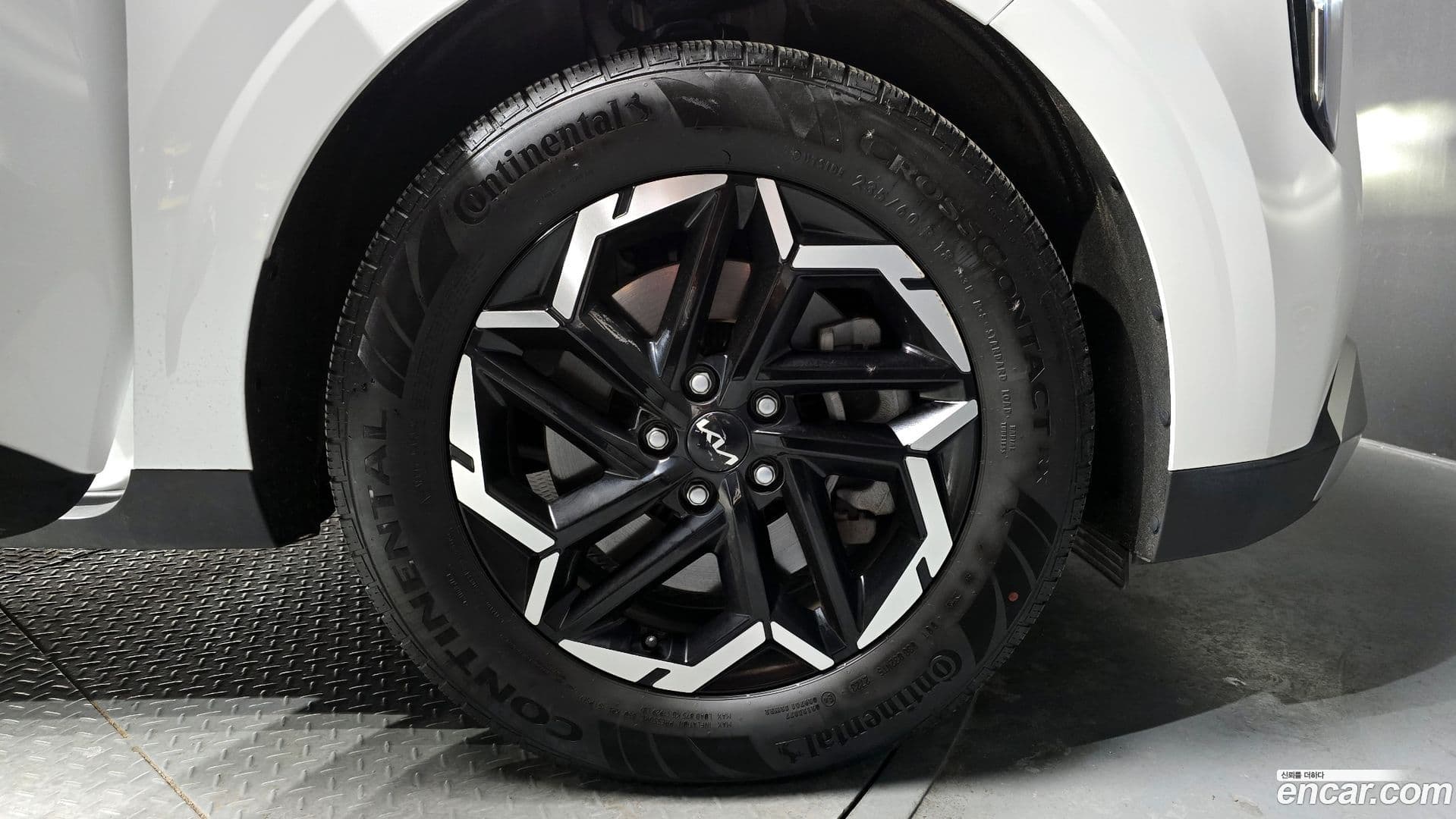 Main__Slider__Photo:Canival Kia 2024.2-4