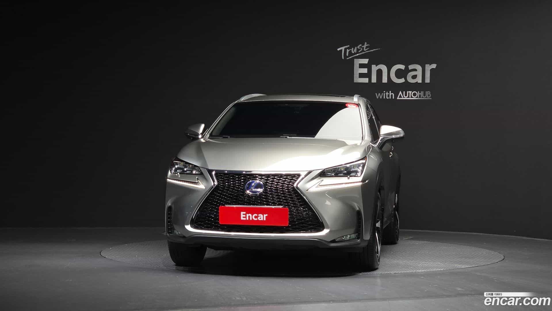 NX Lexus 2016.10-OUTER-003