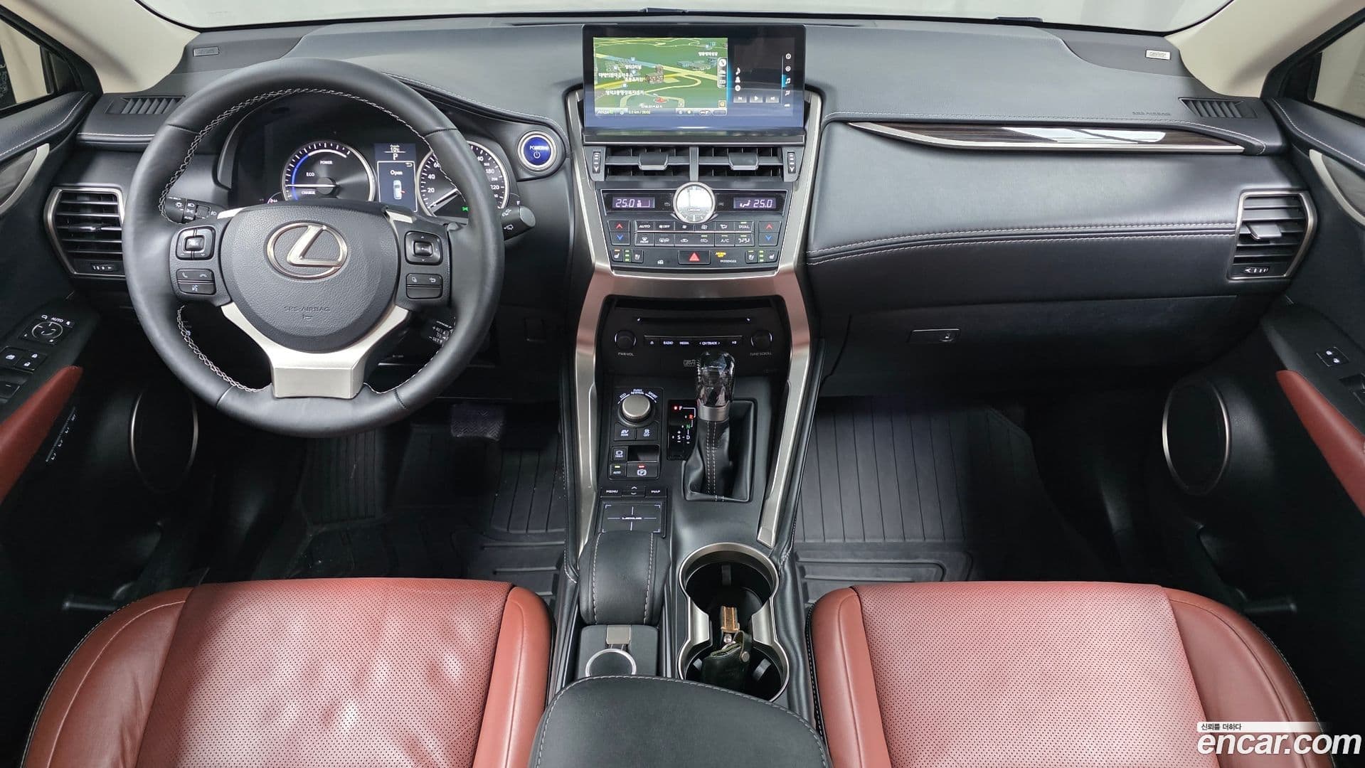 Main__Slider__Photo:NX Lexus 2016.10-6