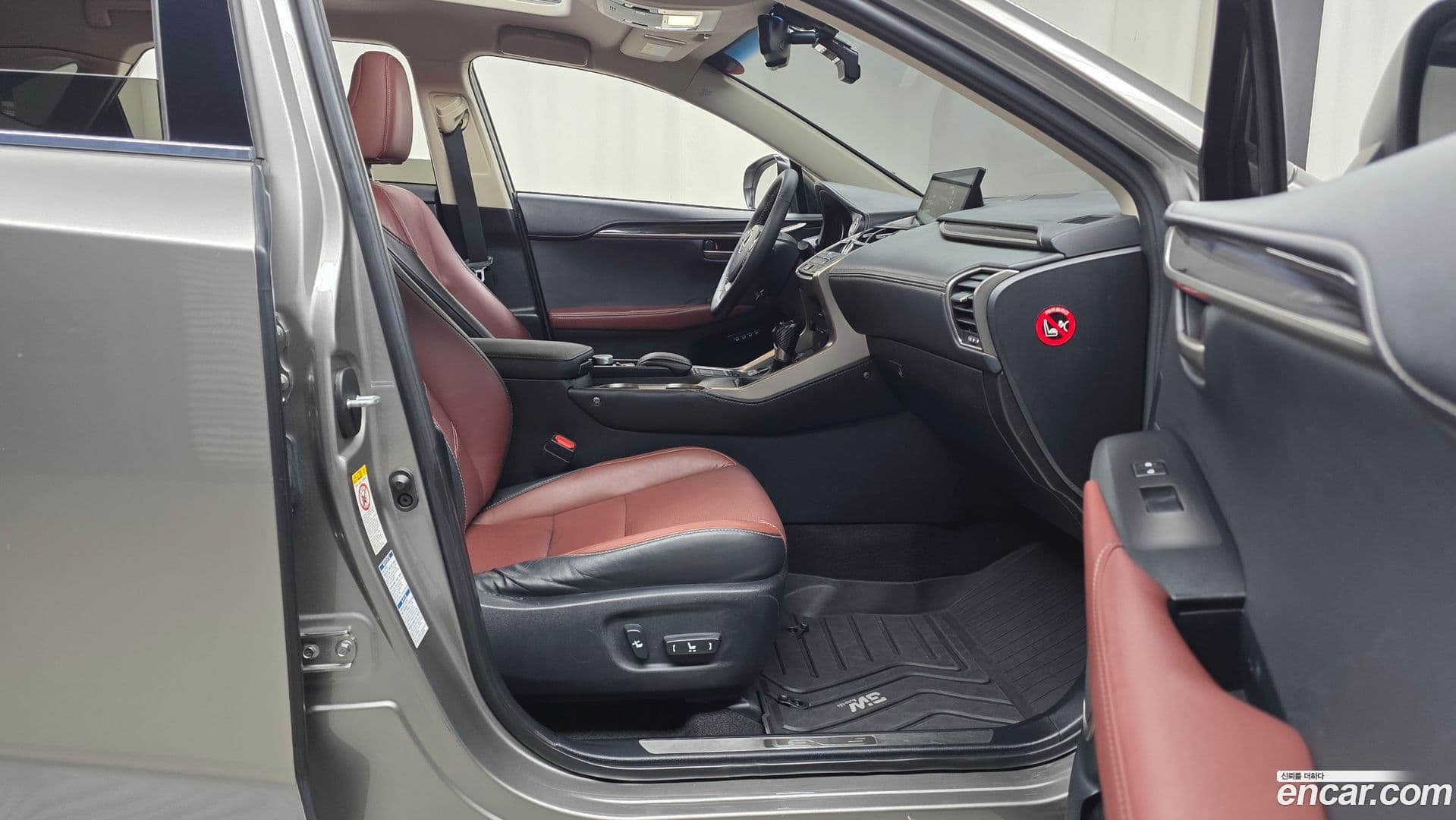 Main__Slider__Photo:NX Lexus 2016.10-10