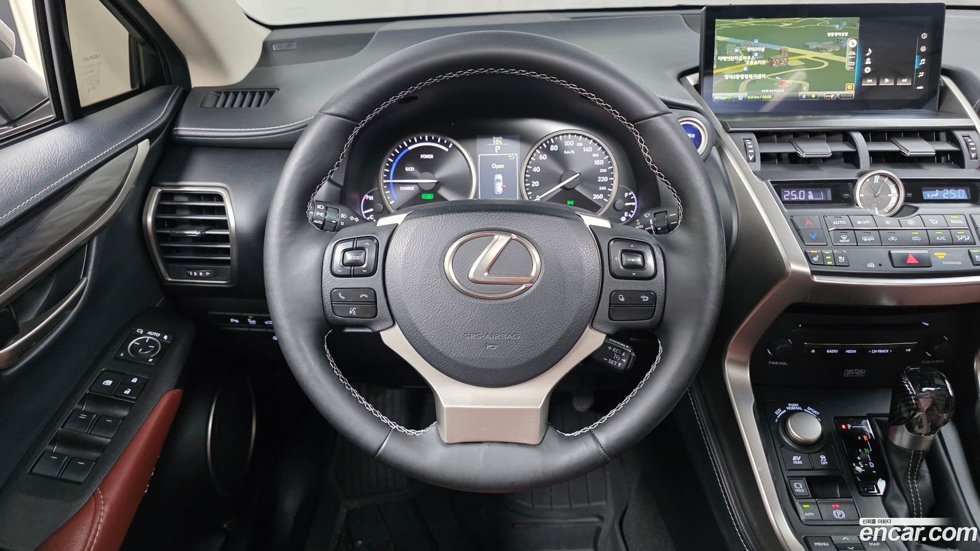 Main__Slider__Photo:NX Lexus 2016.10-12