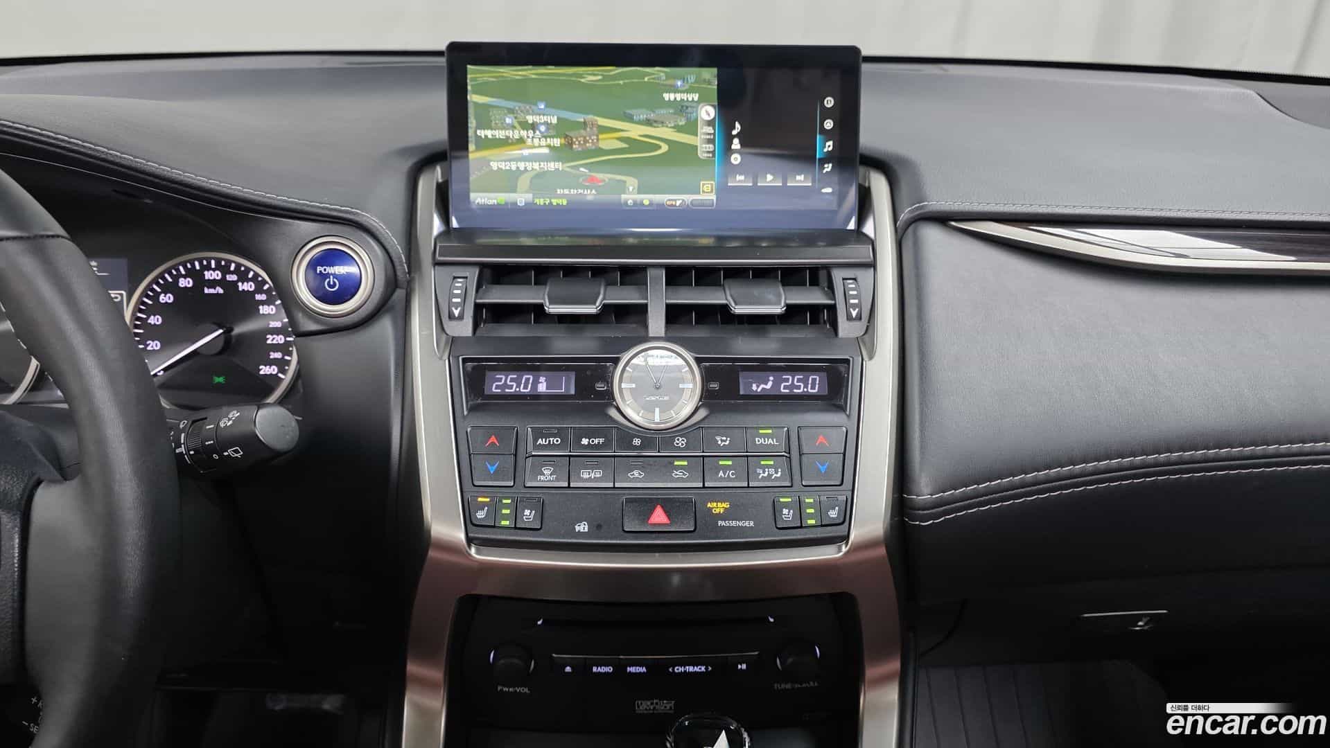 NX Lexus 2016.10-OPTION-018