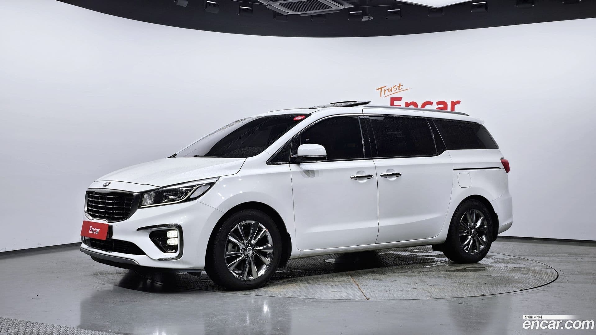 Main__Slider__Photo:Canival Kia 2018.3-0