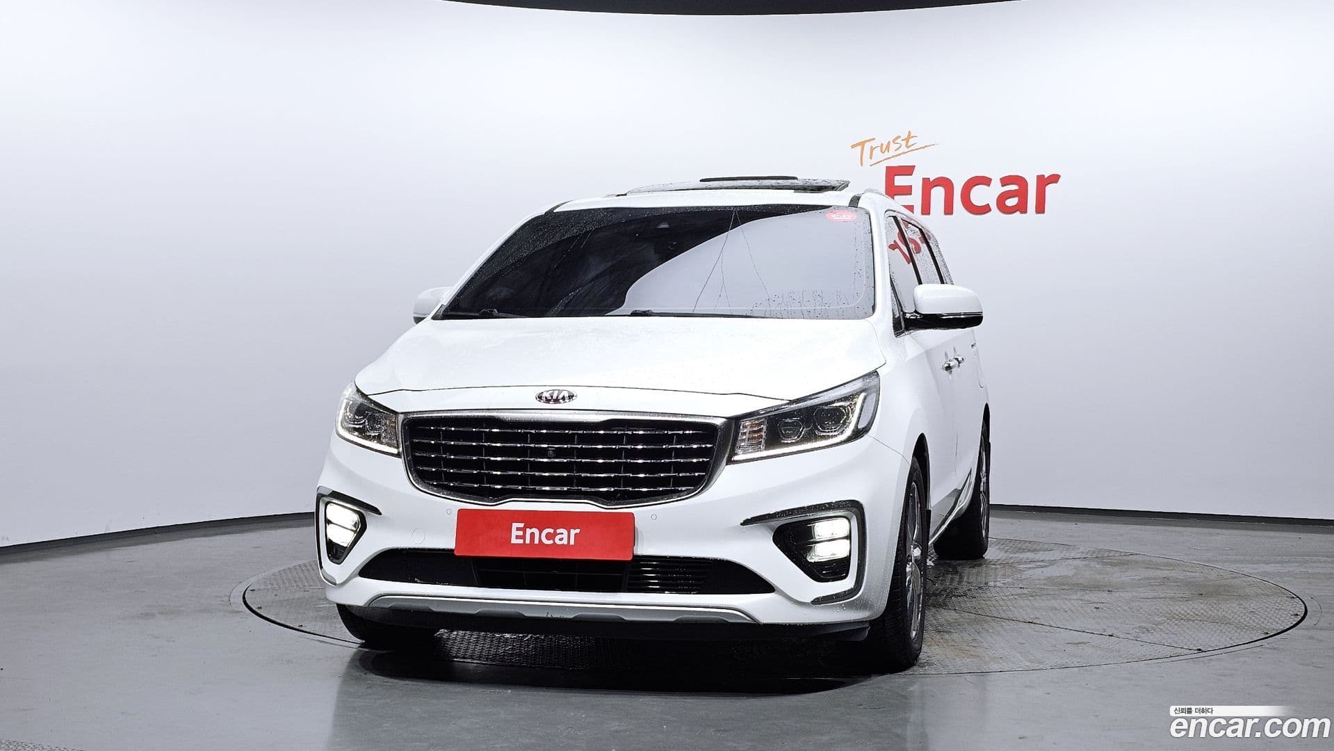 Main__Slider__Photo:Canival Kia 2018.3-2