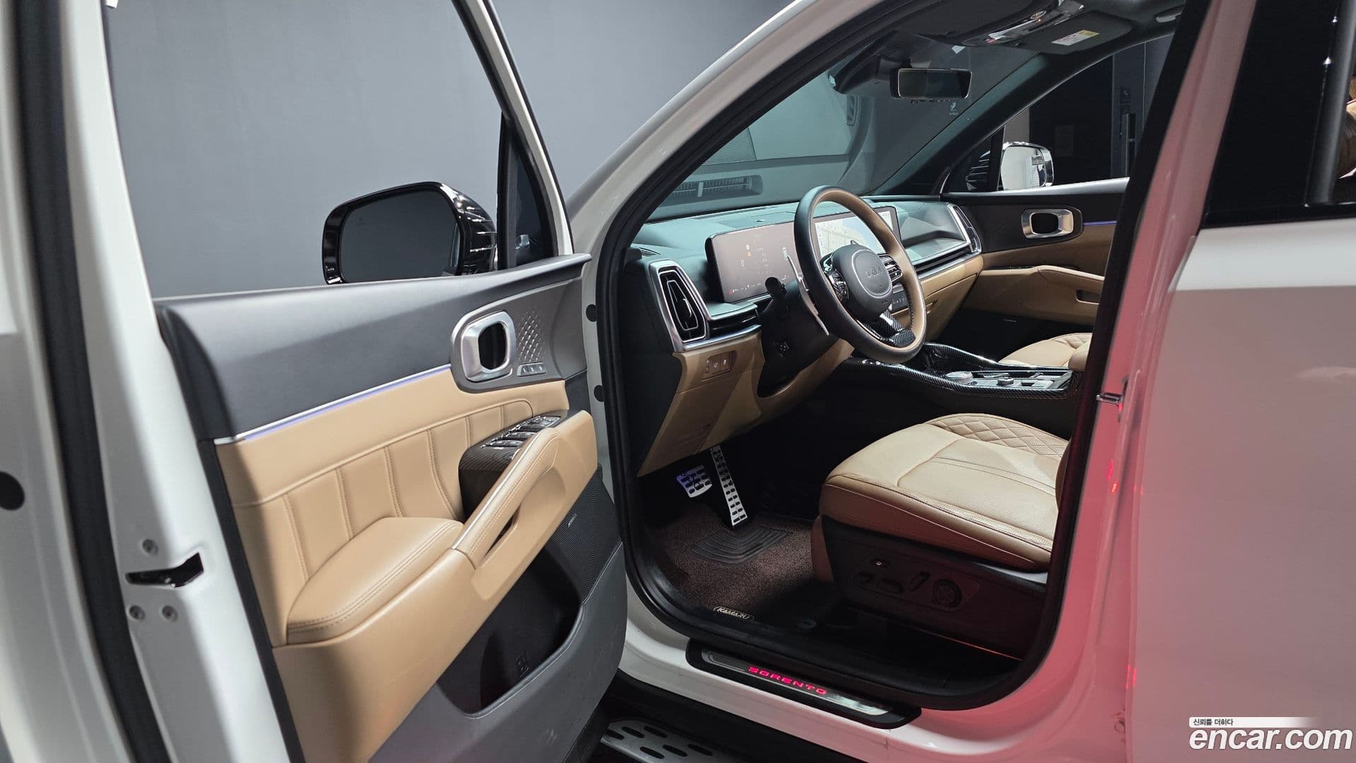 Main__Slider__Photo:Sorento Kia 2024.1-9