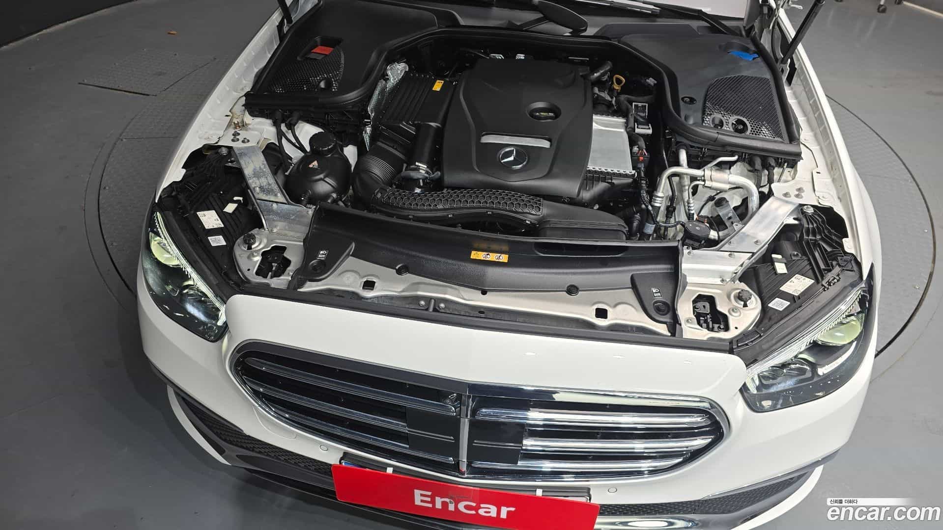 E-Class Mercedes-Benz 2023.9-INNER-006