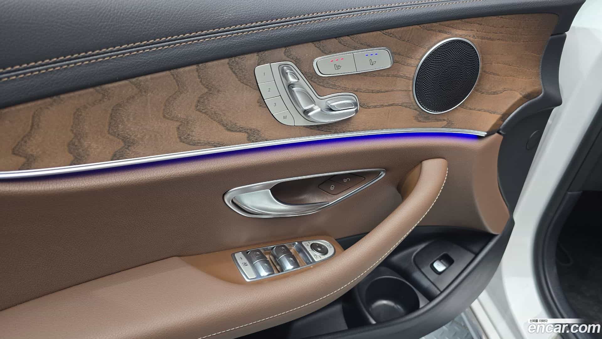 E-Class Mercedes-Benz 2023.9-OPTION-018