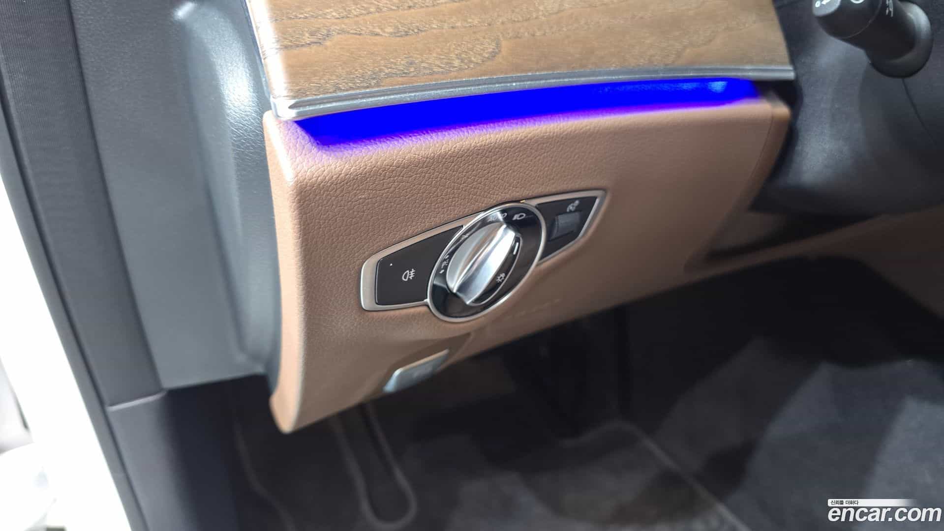 E-Class Mercedes-Benz 2023.9-OPTION-019