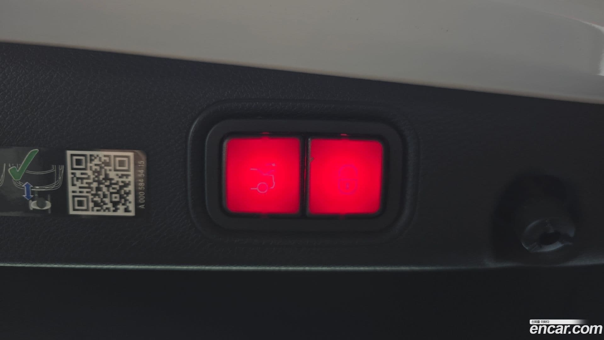 Main__Slider__Photo:E-Class Mercedes-Benz 2023.9-18