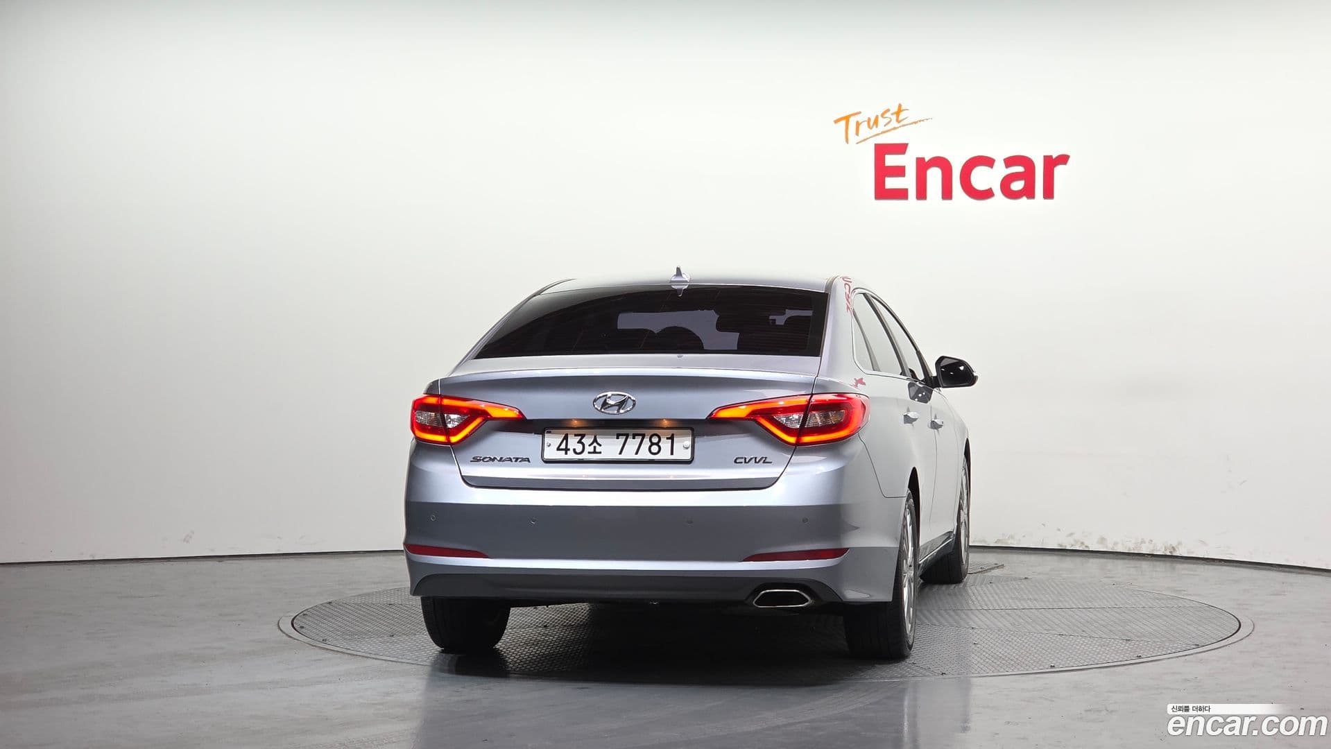 Main__Slider__Photo:Sonata Hyundai 2015.0-3