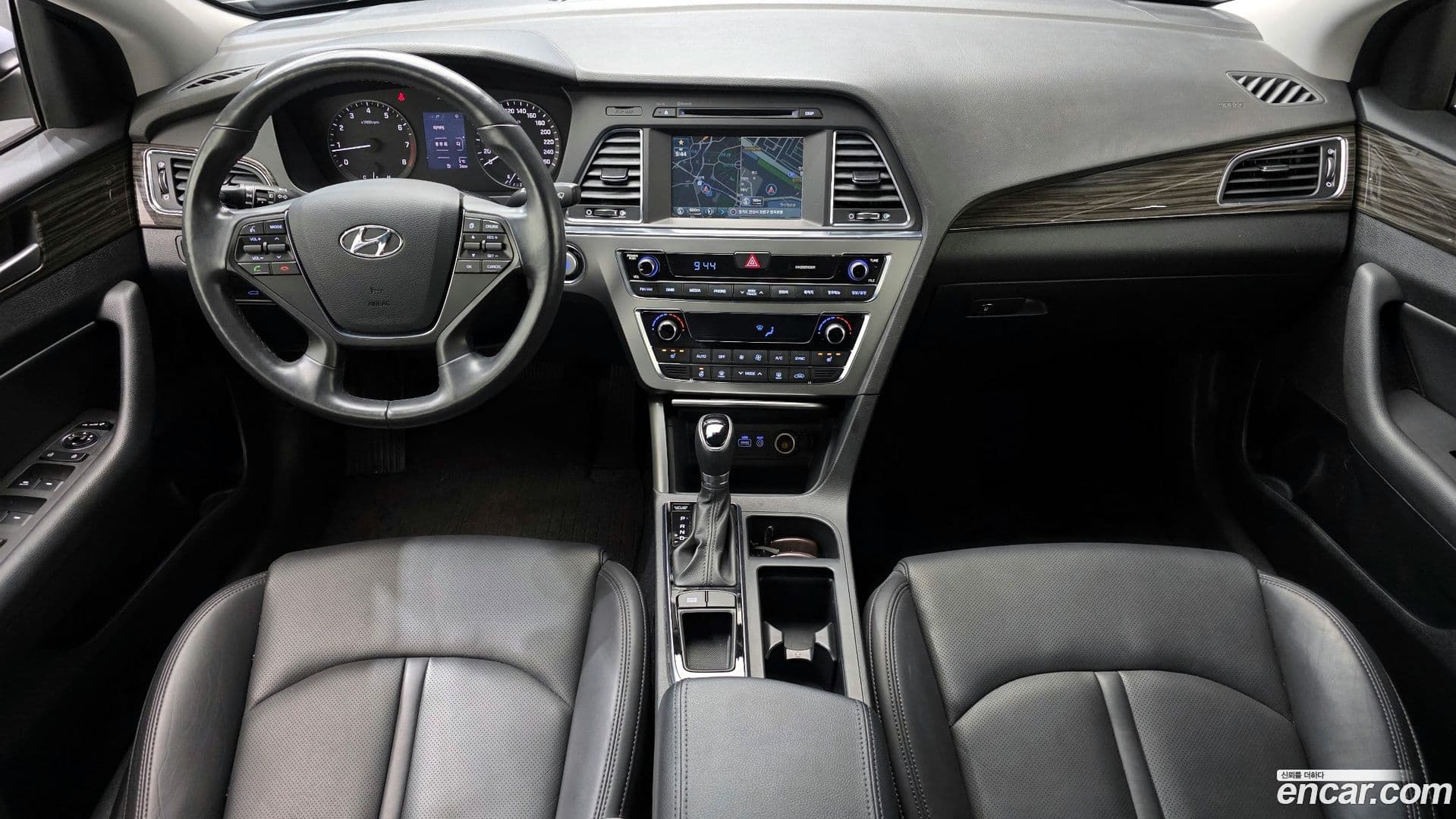 Main__Slider__Photo:Sonata Hyundai 2015.0-6