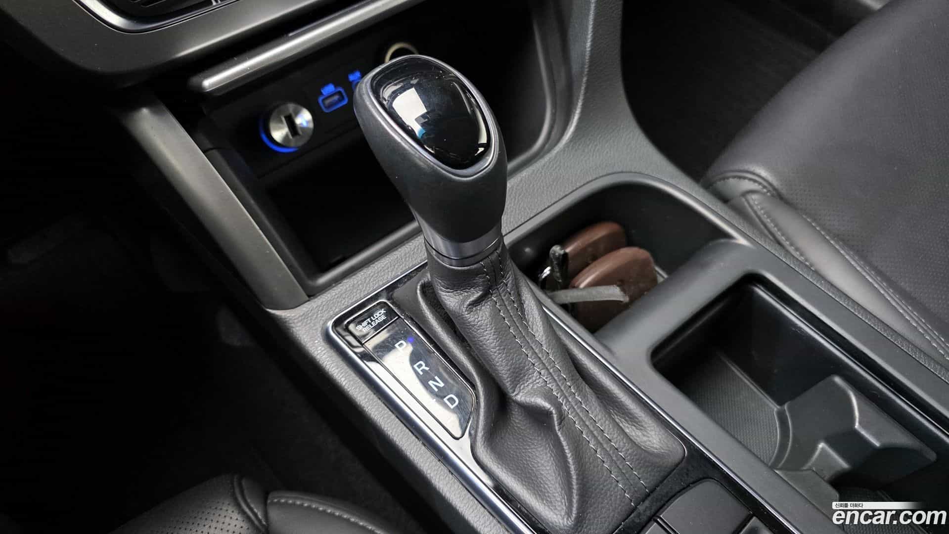 Sonata Hyundai 2015.0-INNER-009