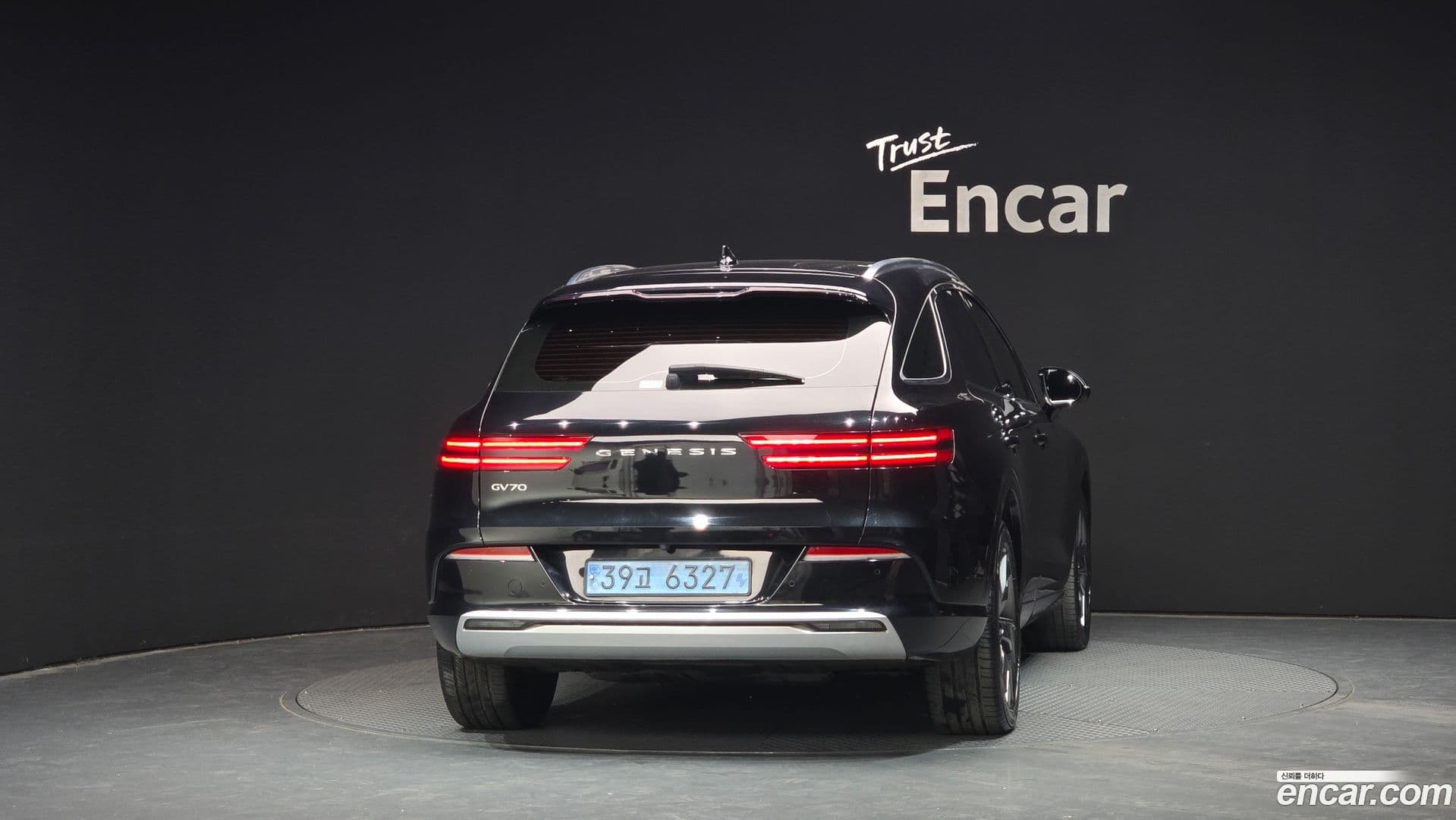 Main__Slider__Photo:GV70 Genesis 2022.4-3