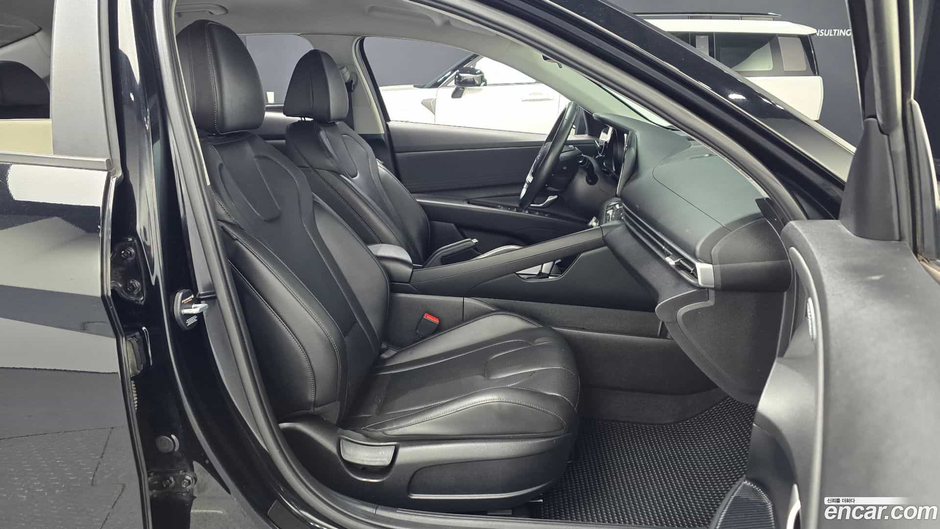 AVANTE Hyundai 2020.4-INNER-010