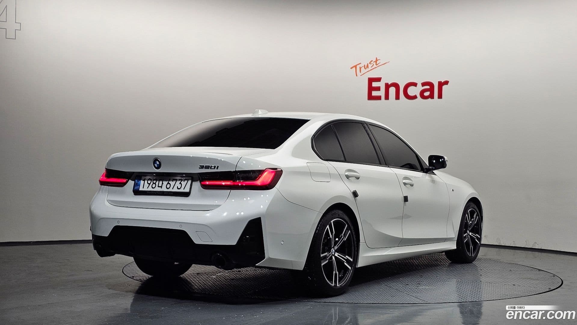 Main__Slider__Photo:3-Series BMW 2022.10-1