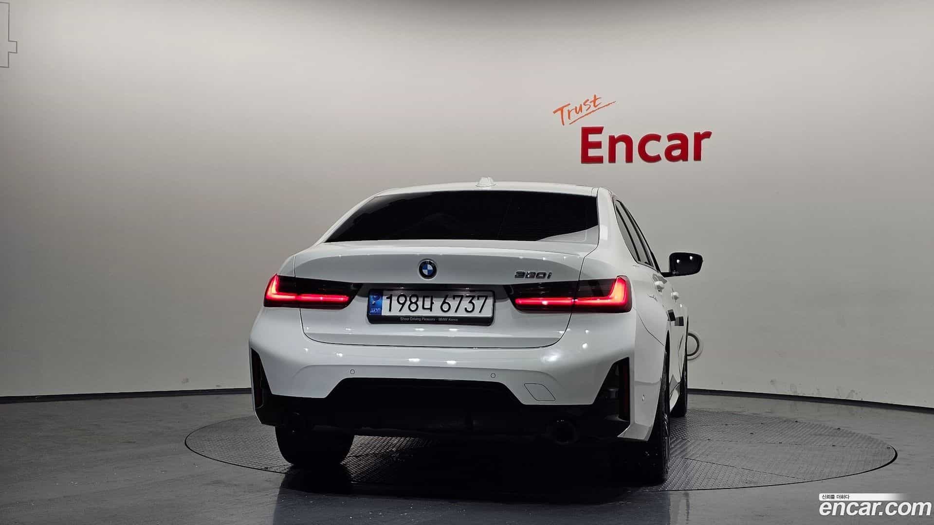 3-Series BMW 2022.10-OUTER-004