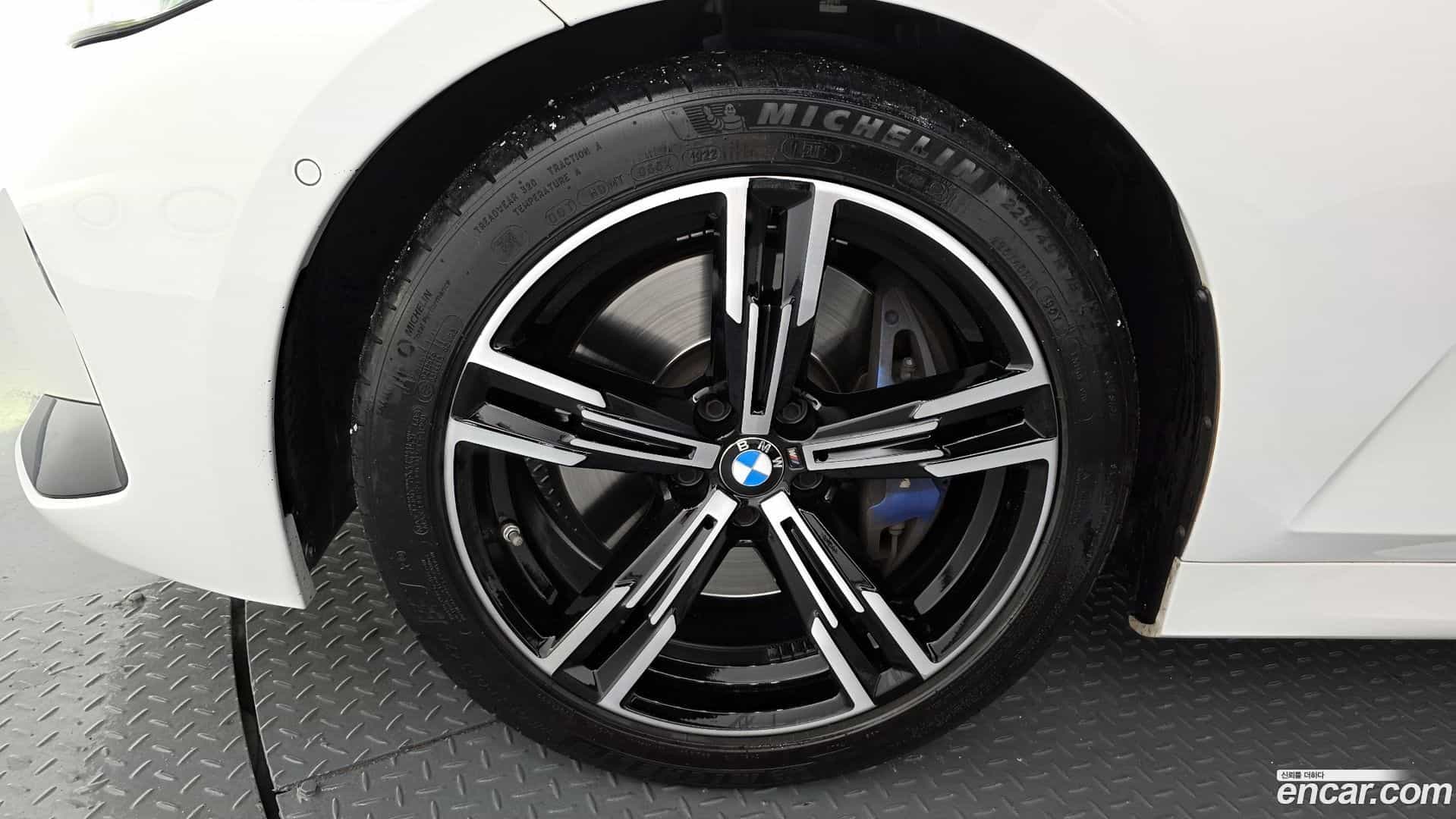 3-Series BMW 2022.10-OUTER-005