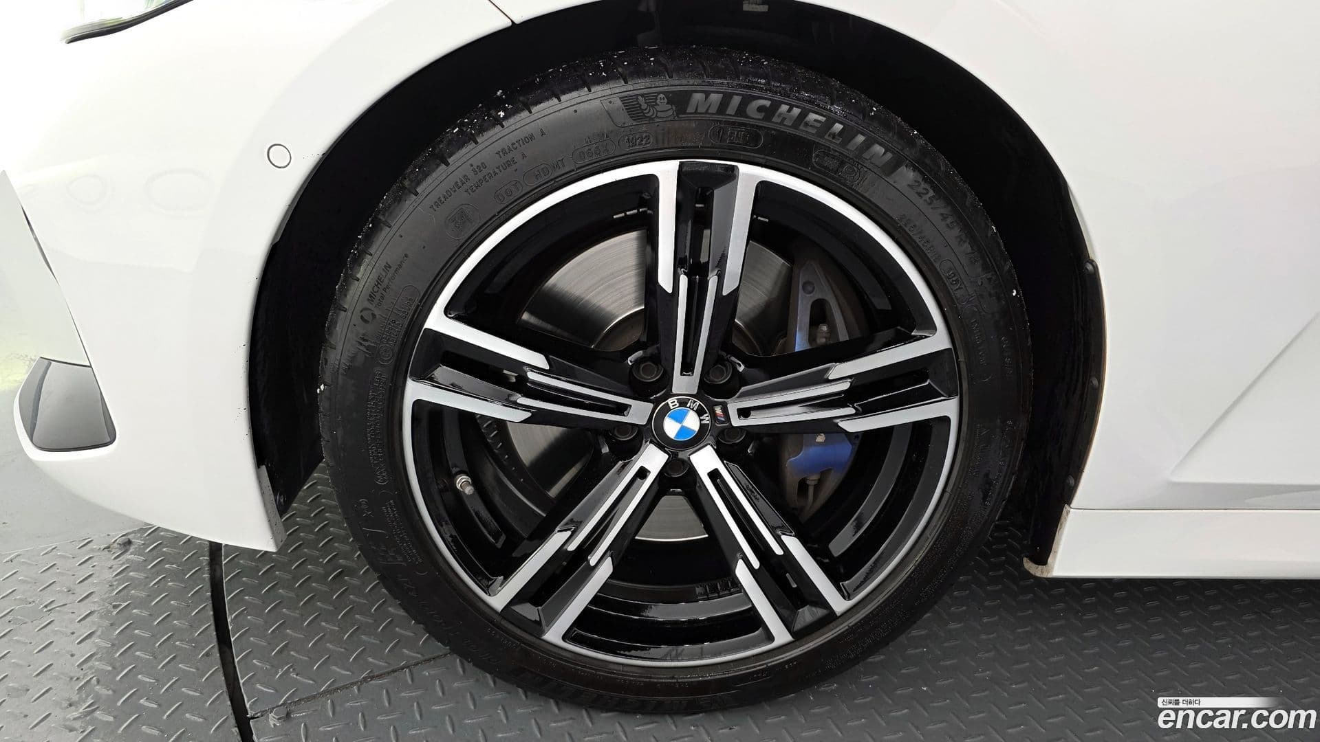 Main__Slider__Photo:3-Series BMW 2022.10-4