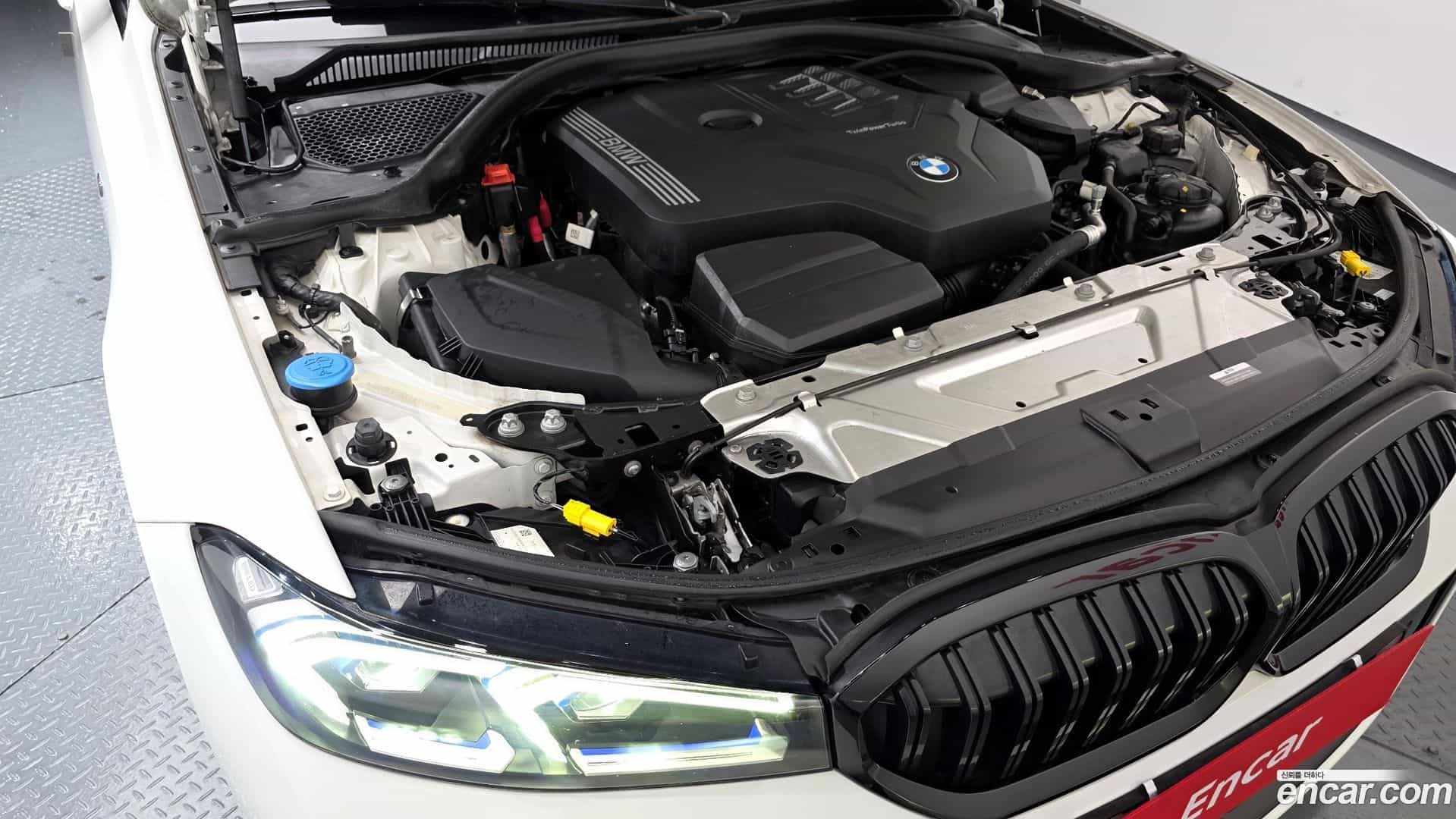 3-Series BMW 2022.10-INNER-006