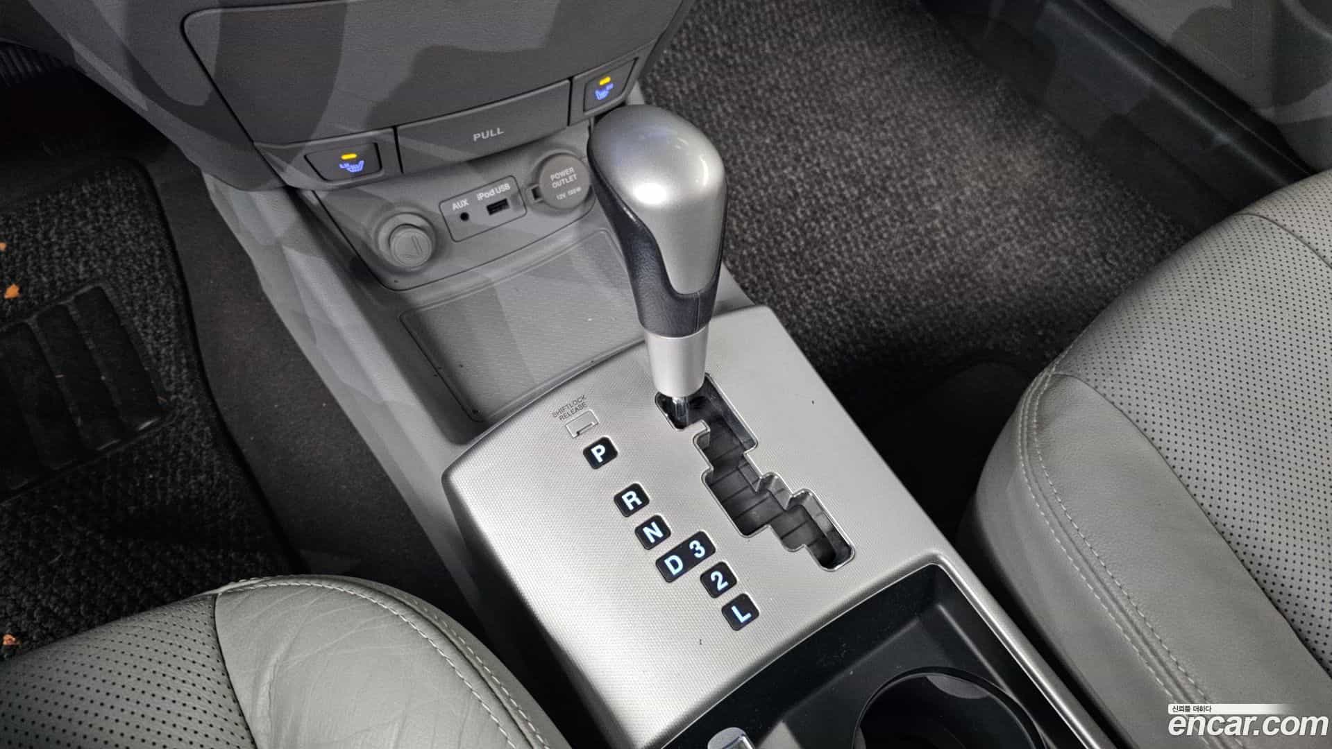 AVANTE Hyundai 2009.2-INNER-009