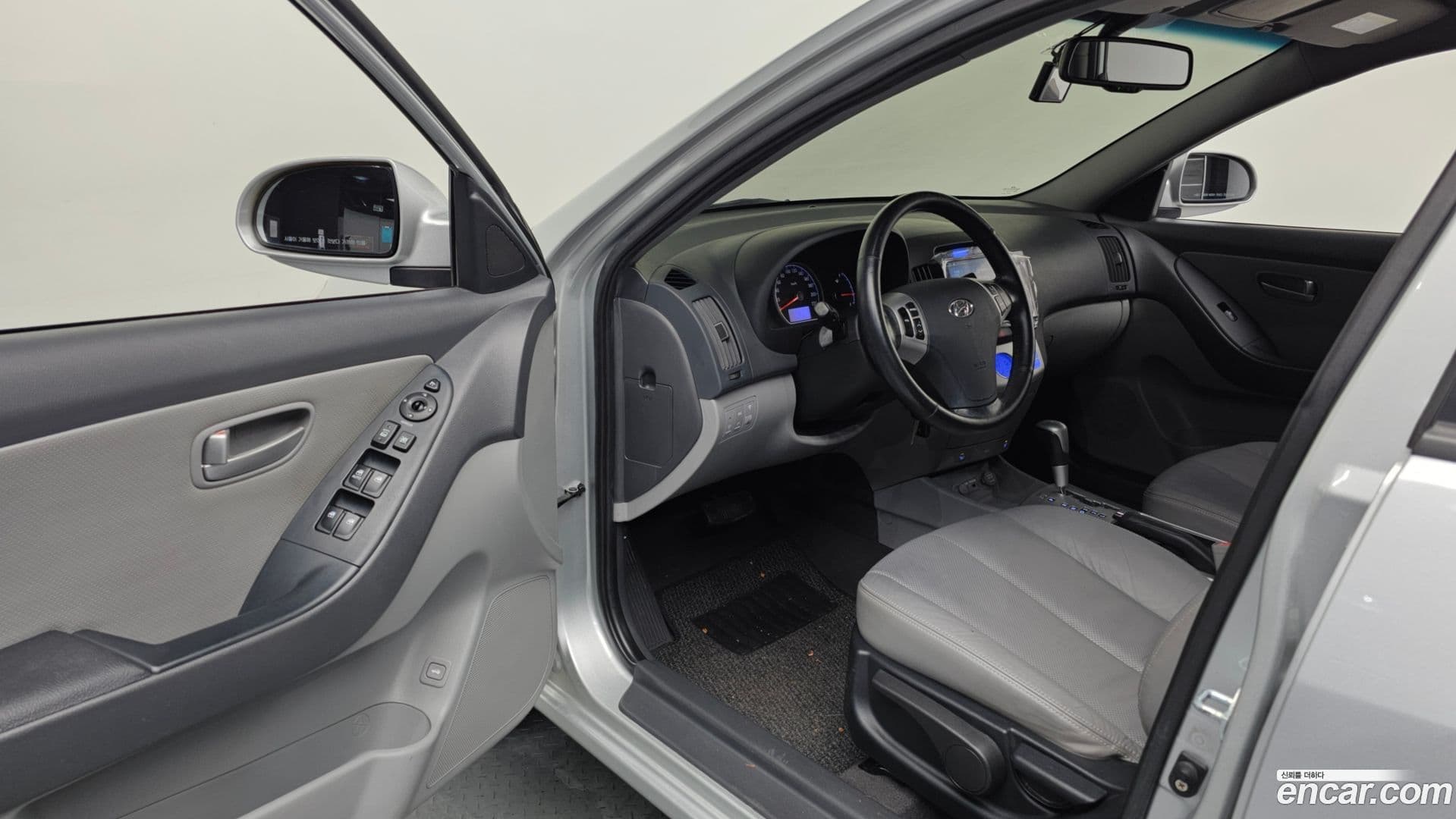 Main__Slider__Photo:AVANTE Hyundai 2009.2-9