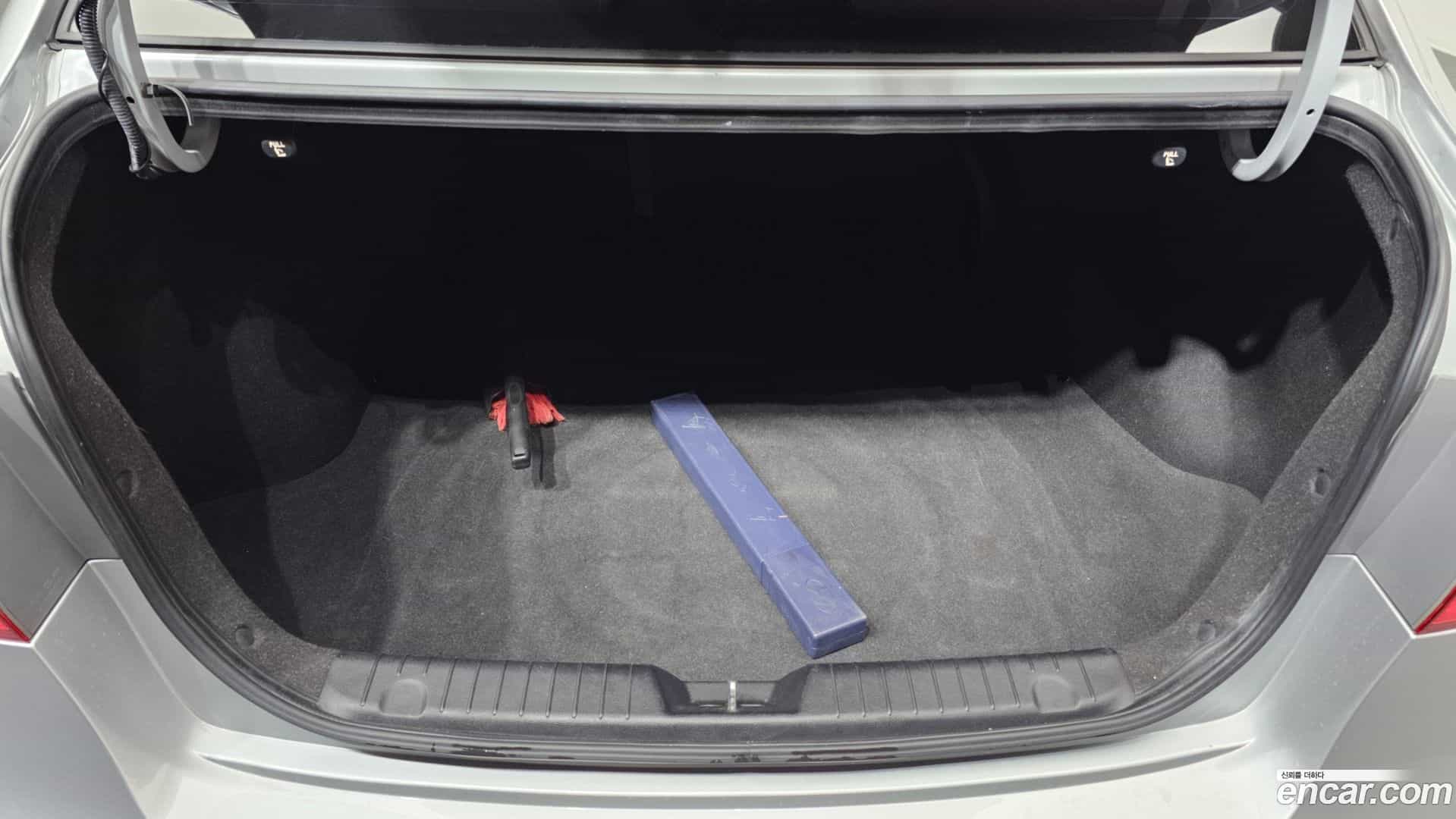 AVANTE Hyundai 2009.2-OPTION-024