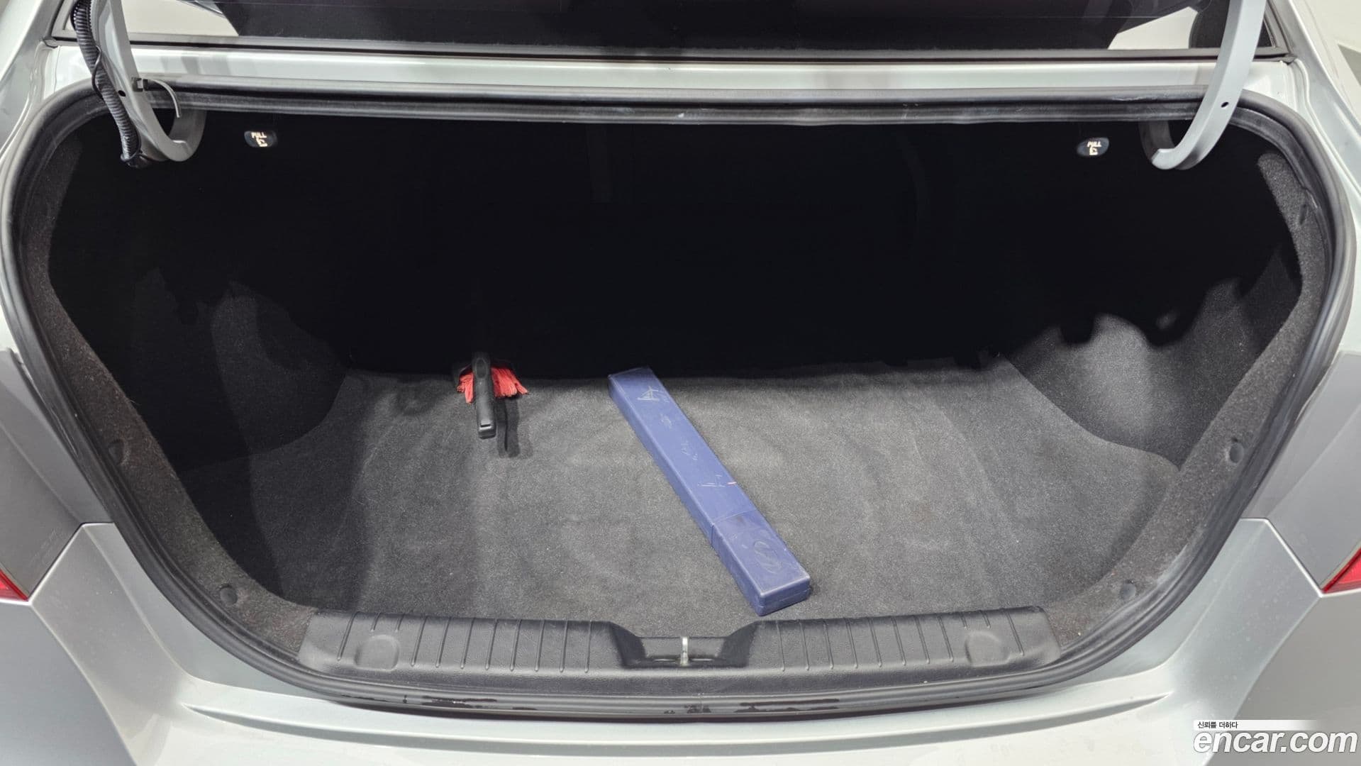 Main__Slider__Photo:AVANTE Hyundai 2009.2-19