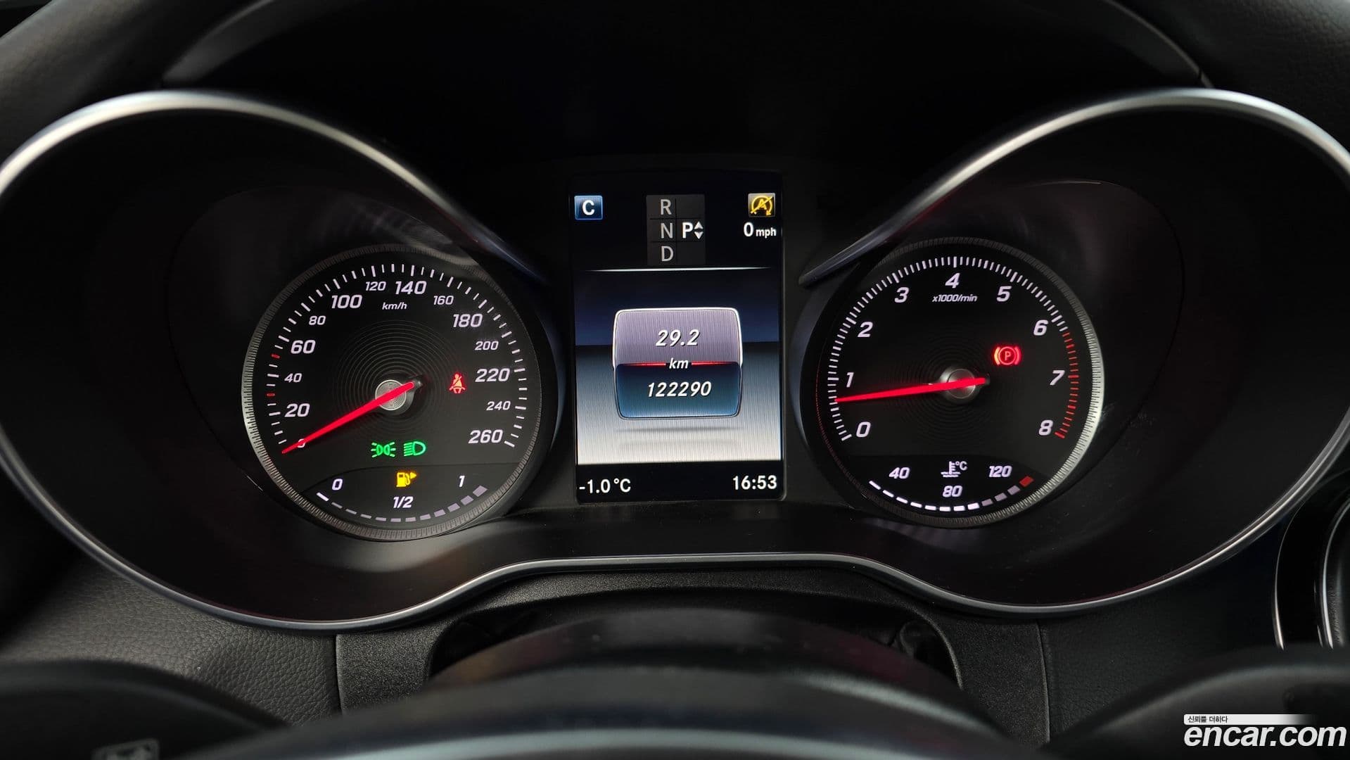 Main__Slider__Photo:C-Class Mercedes-Benz 2016.9-7