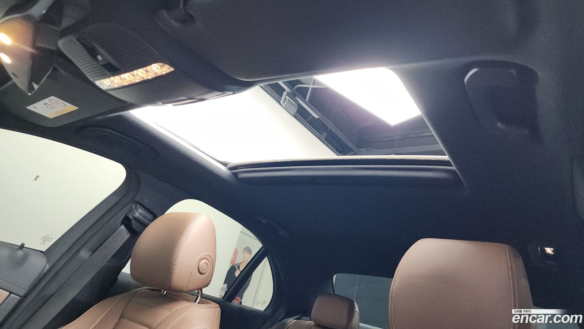 Main__Slider__Photo:E-Class Mercedes-Benz 2021.1-17