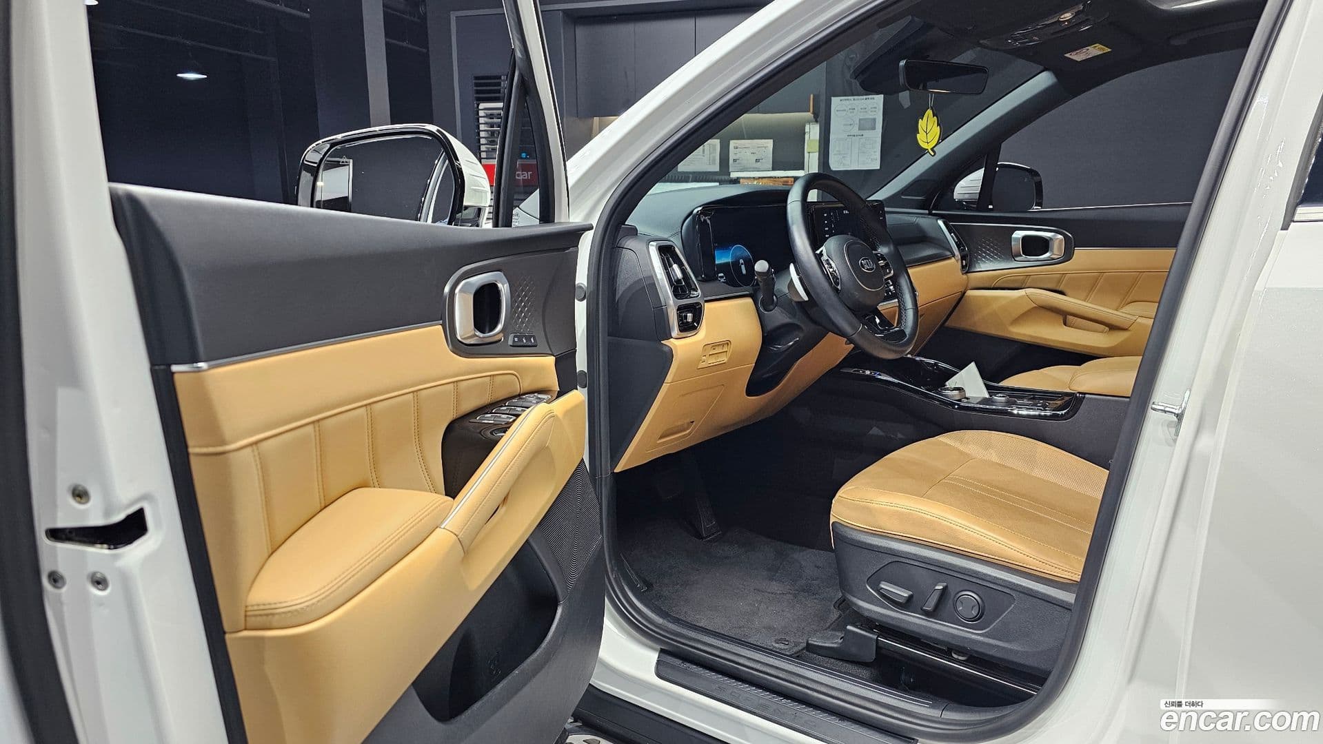 Main__Slider__Photo:Sorento Kia 2020.8-10