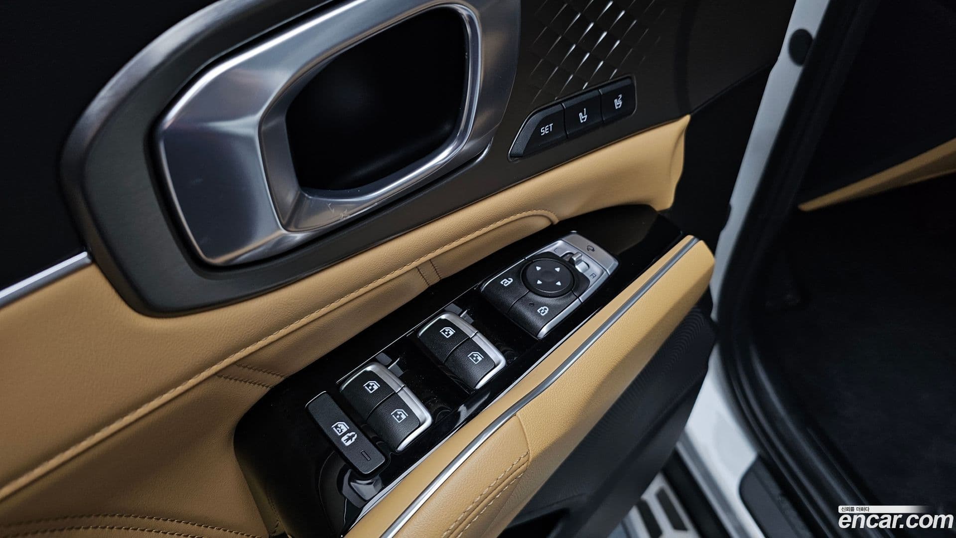 Main__Slider__Photo:Sorento Kia 2020.8-15