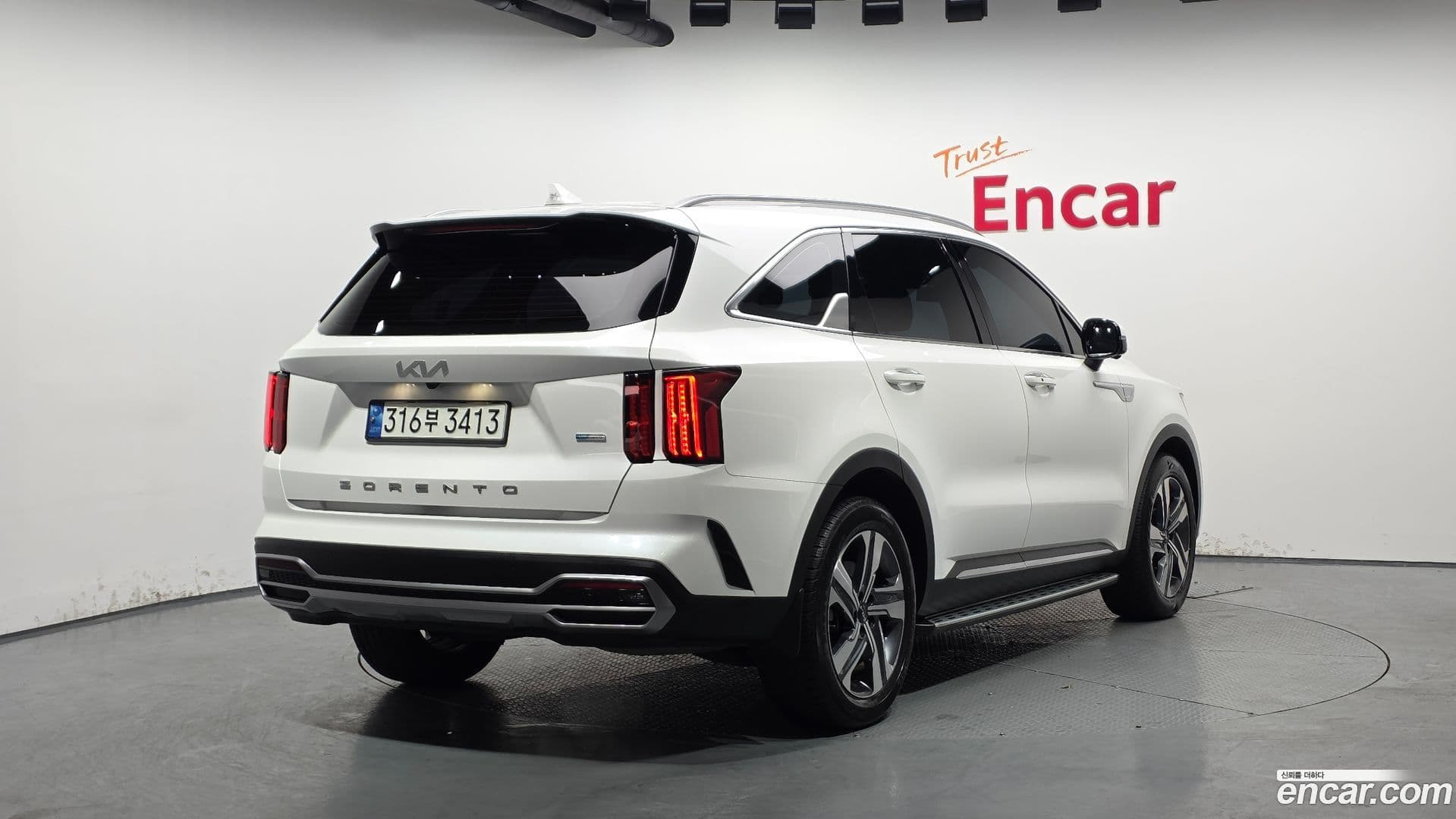 Main__Slider__Photo:Sorento Kia 2022.3-1