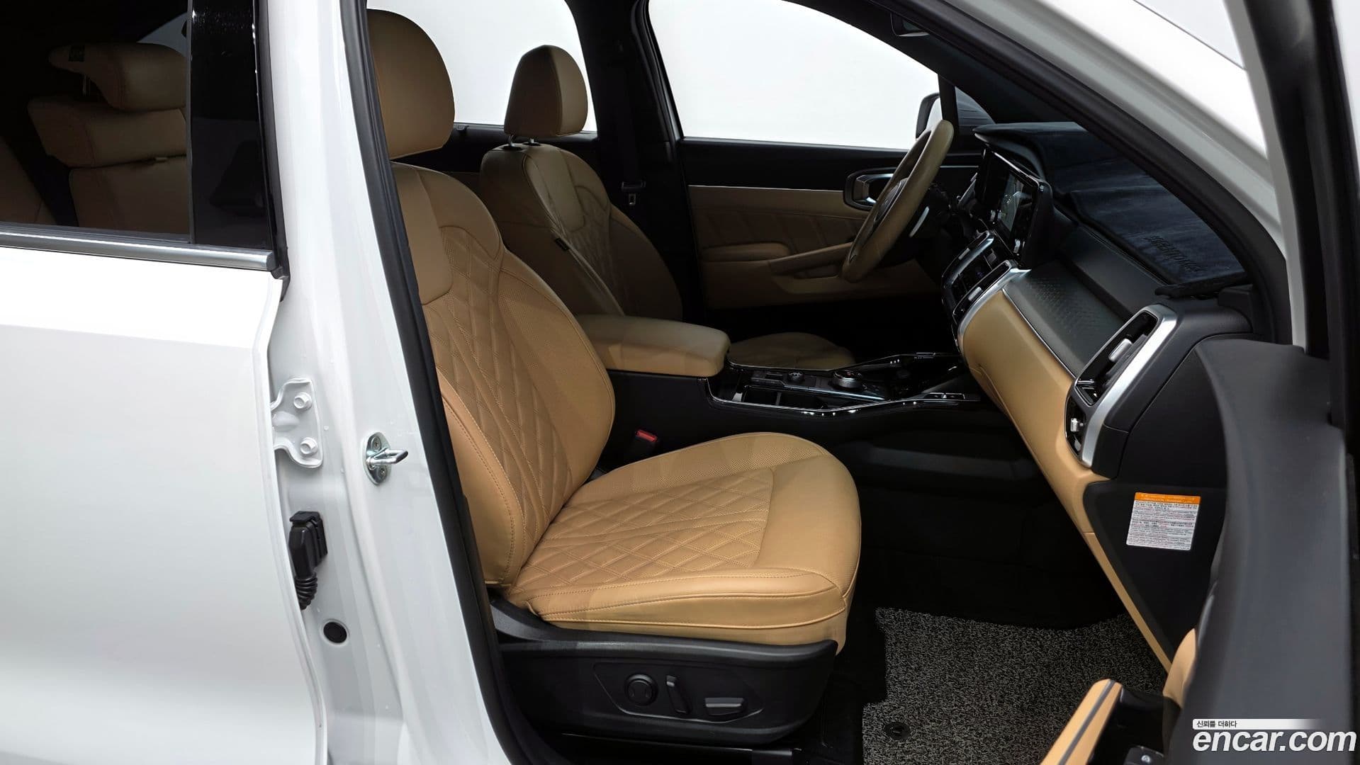 Main__Slider__Photo:Sorento Kia 2022.3-10