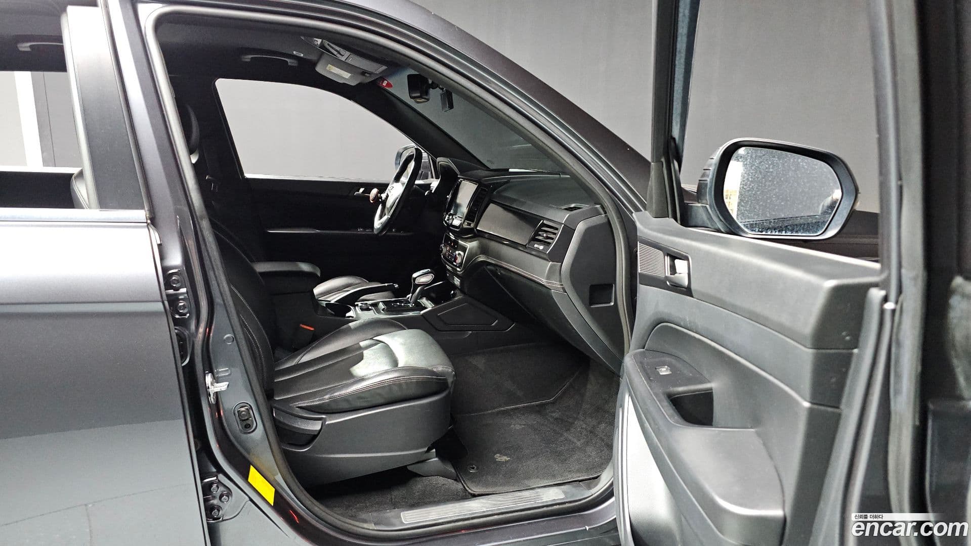 Main__Slider__Photo:Rexton KG_Mobility_Ssangyong 2019.10-17