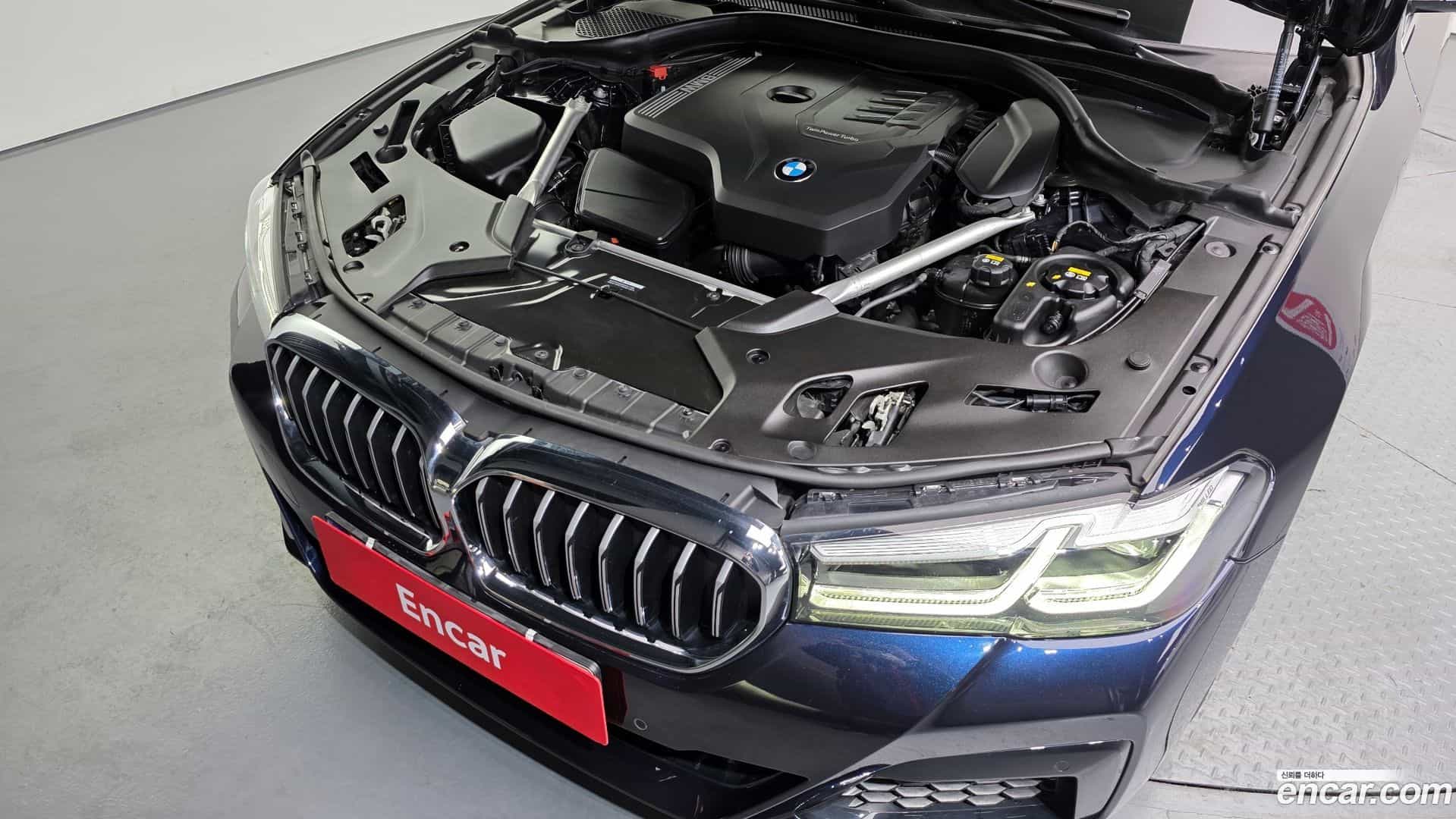 5-Series BMW 2023.0-INNER-006