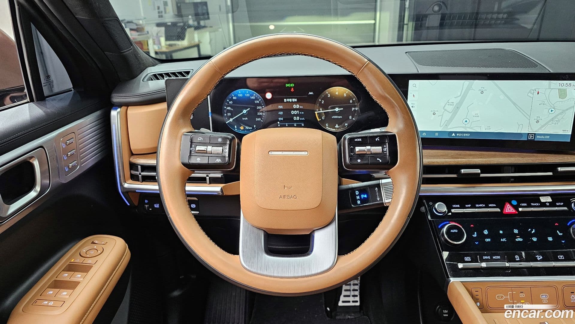 Main__Slider__Photo:Santafe Hyundai 2024.0-13