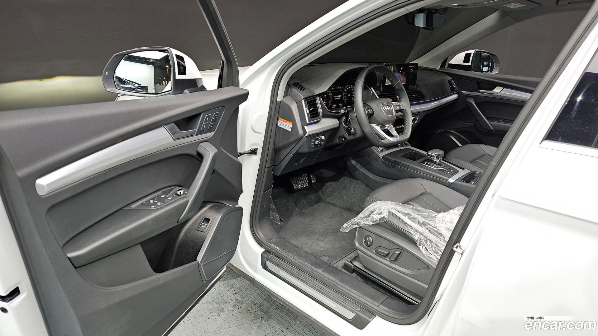 Main__Slider__Photo:Q5 Audi 2024.9-9