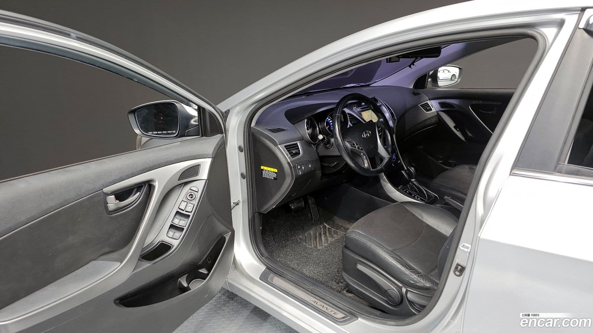 Main__Slider__Photo:AVANTE Hyundai 2015.1-9